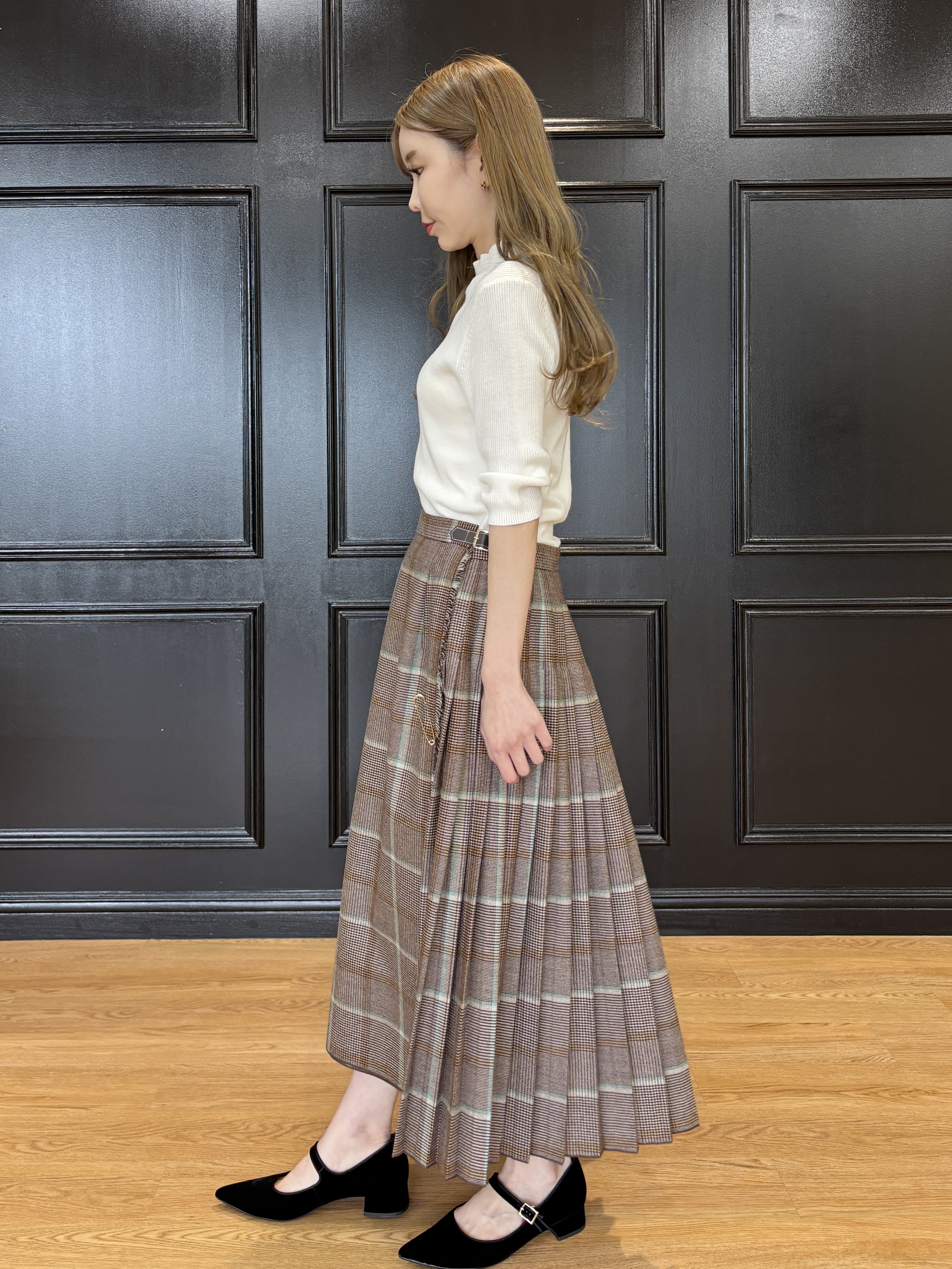 清水夏姫さんの「DRESSTERIOR｜【接触冷感】クールタッチ ハーフスリーブニット」を使ったコーディネート
