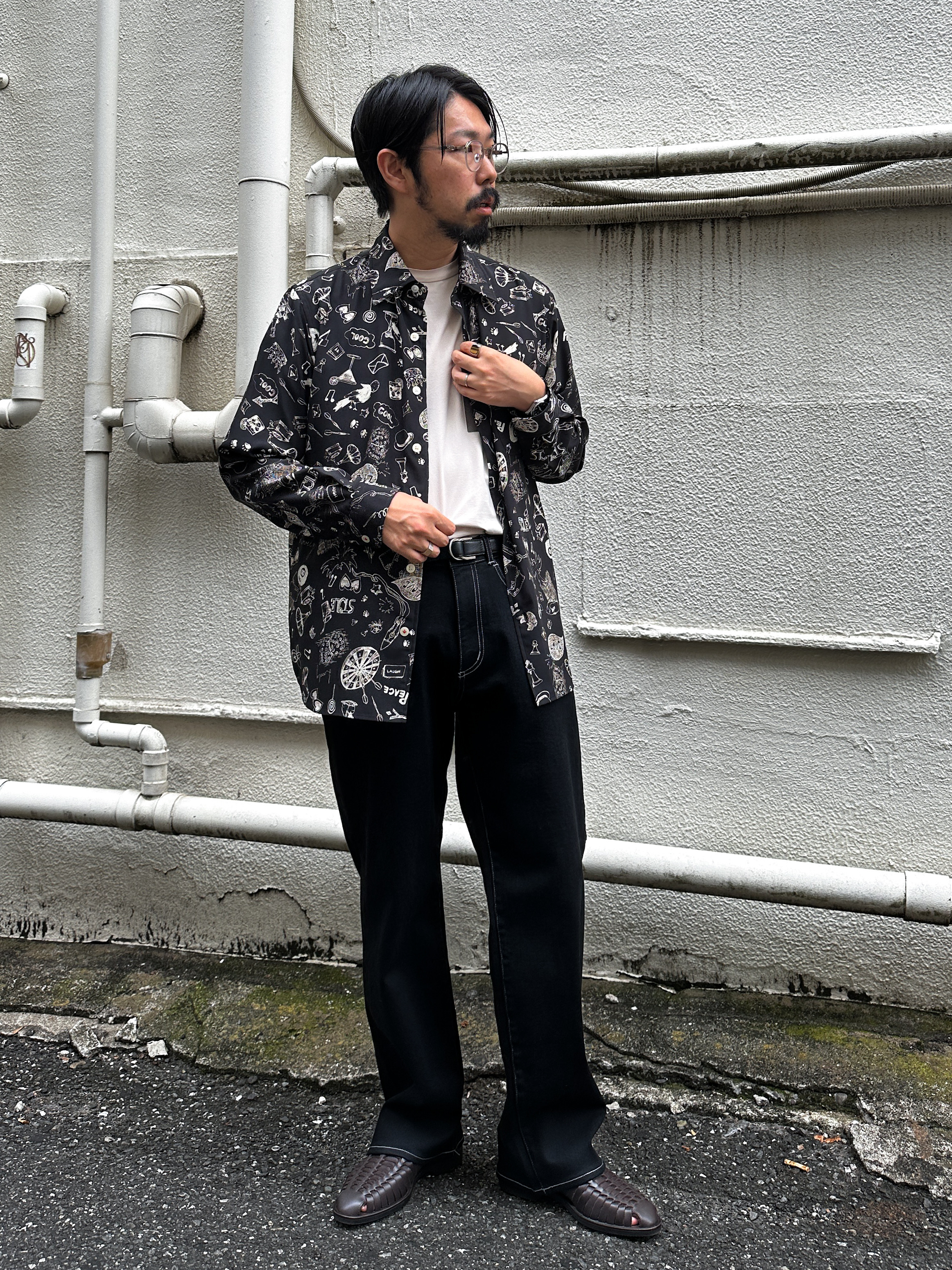 プレス増田さんの「TAKEO KIKUCHI｜【BOWLER HAT LABEL】日本製PLAYプリントシャツ」を使ったコーディネート