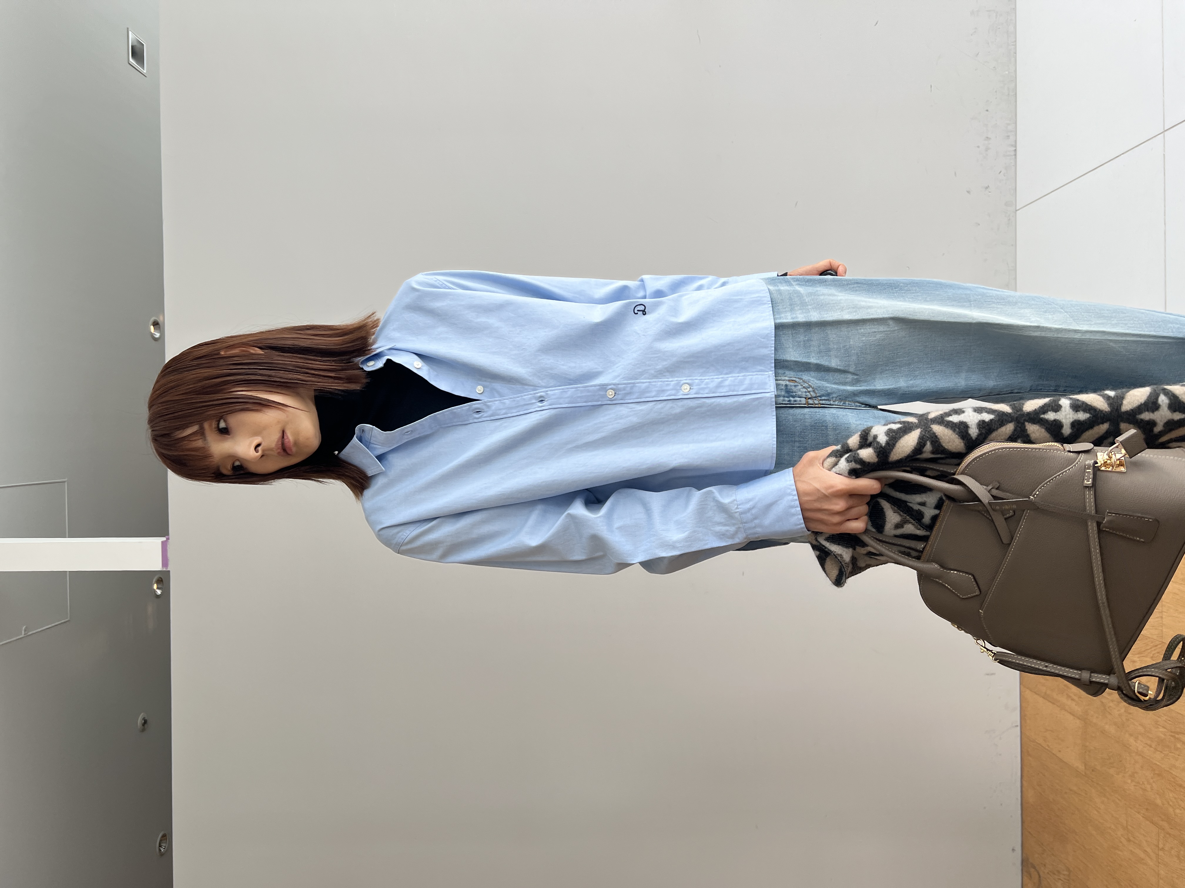 misaさんの「DRESSTERIOR｜◆mica della valle（ミカデラヴァッレ）Katia ハンドバッグ」を使ったコーディネート