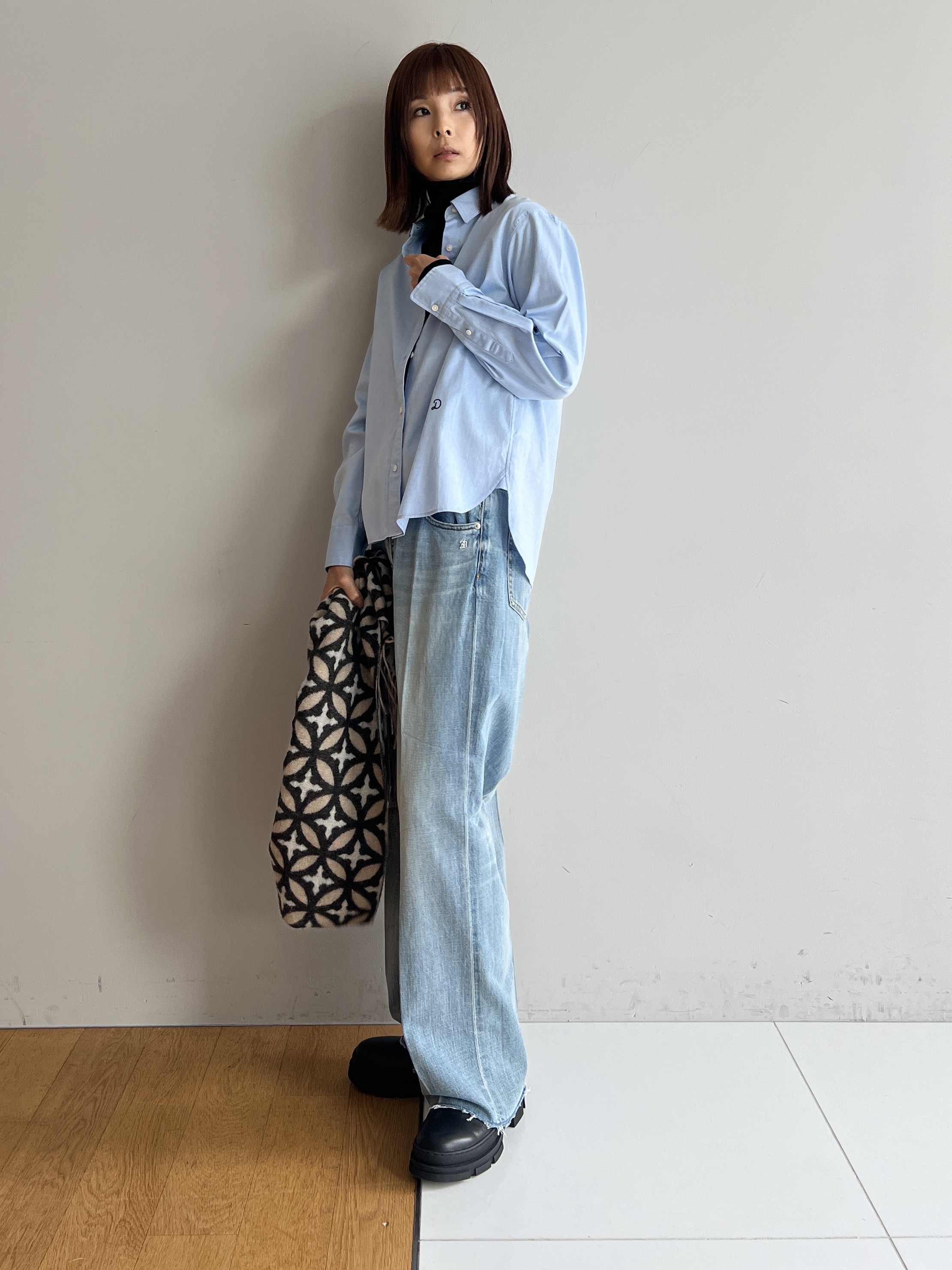 misaさんの「DRESSTERIOR｜◆mica della valle（ミカデラヴァッレ）Katia ハンドバッグ」を使ったコーディネート