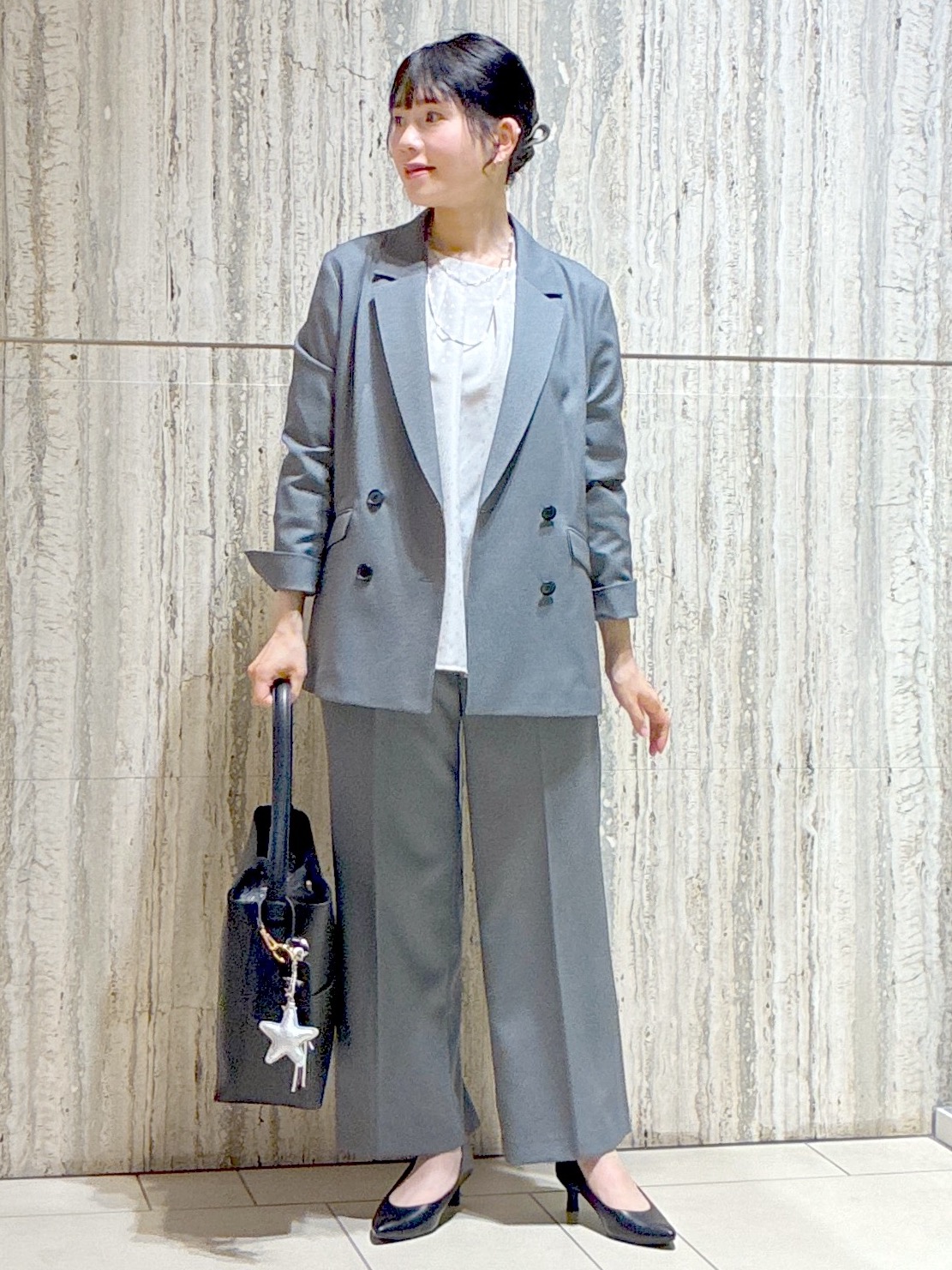  beni_gingerさんの「Reflect｜タックデザイン ラグランスリーブブラウス」を使ったコーディネート