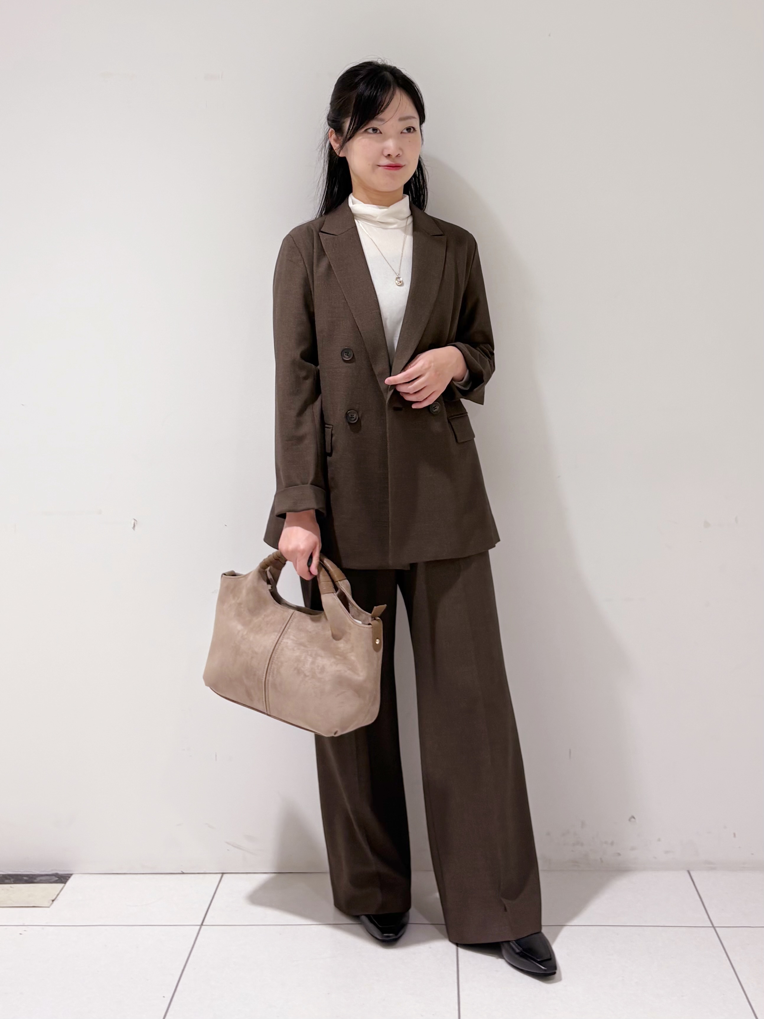 momokoさんの「INDIVI｜【洗濯機OK／ストレッチ◎】秋はじめのダブルジャケット」を使ったコーディネート
