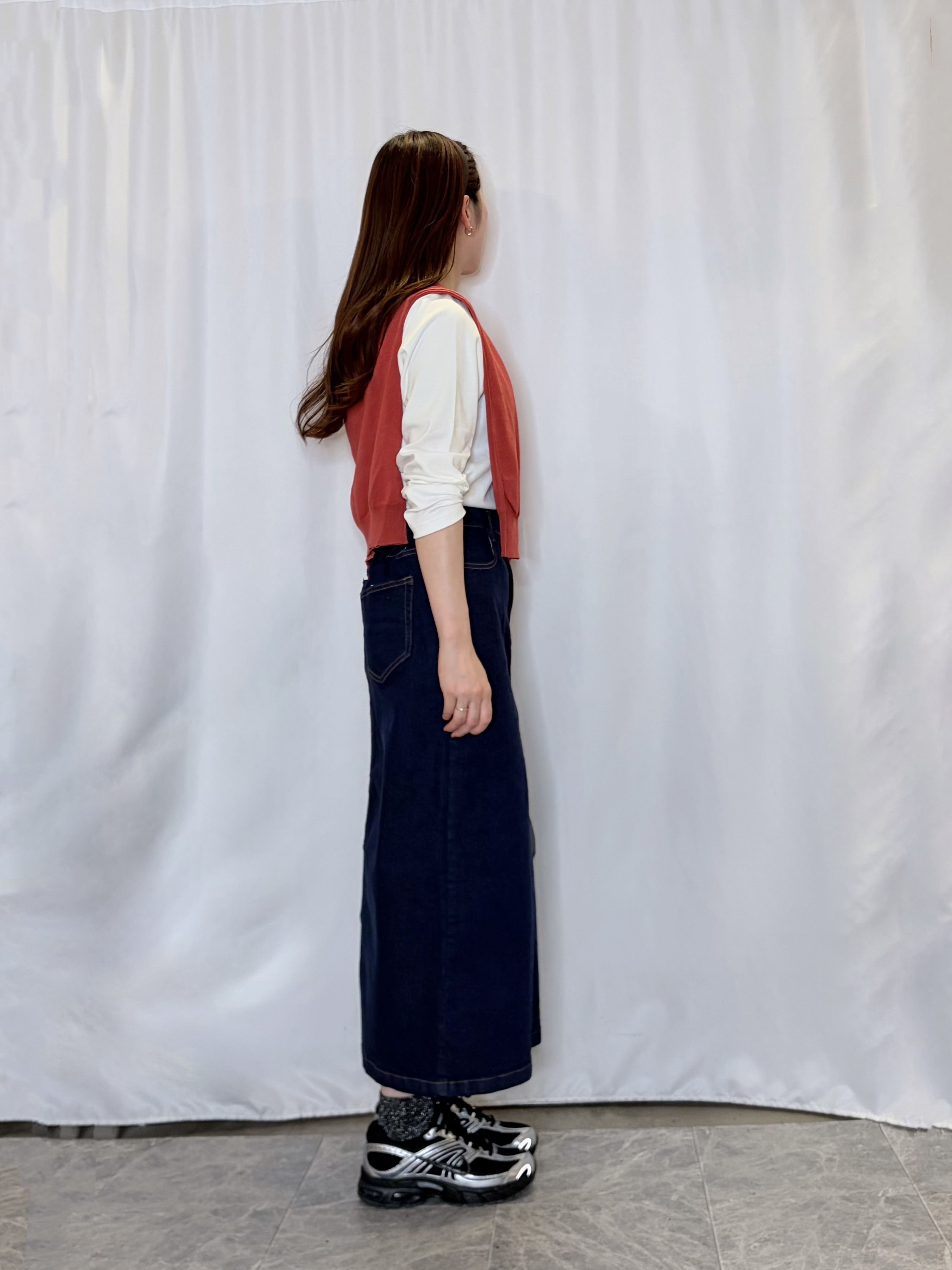 おうめさんの「SHOO･LA･RUE｜【洗濯機可/S-LL】マルチボタンが品よく映えるカーディガン」を使ったコーディネート