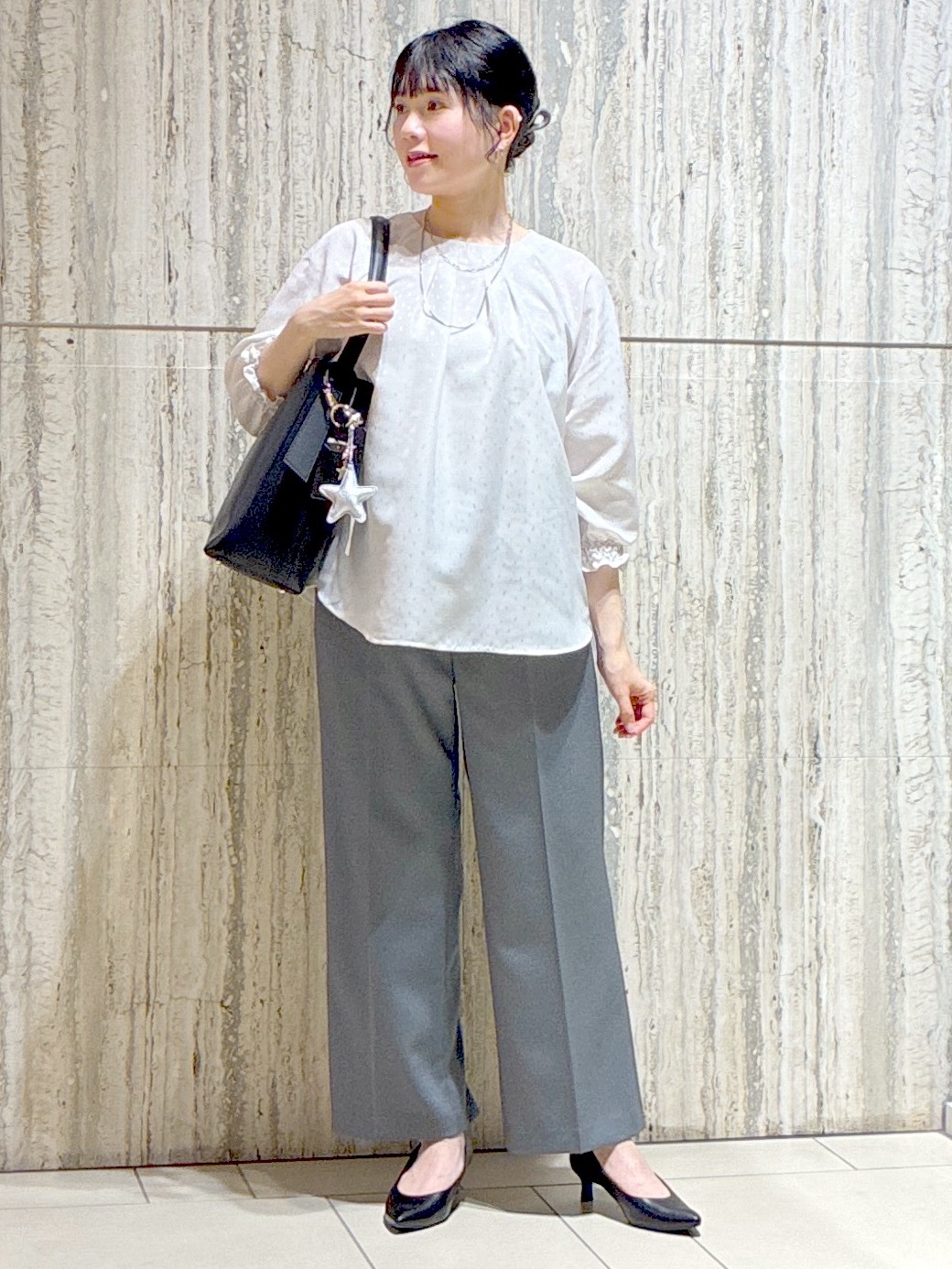  beni_gingerさんの「Reflect｜タックデザイン ラグランスリーブブラウス」を使ったコーディネート