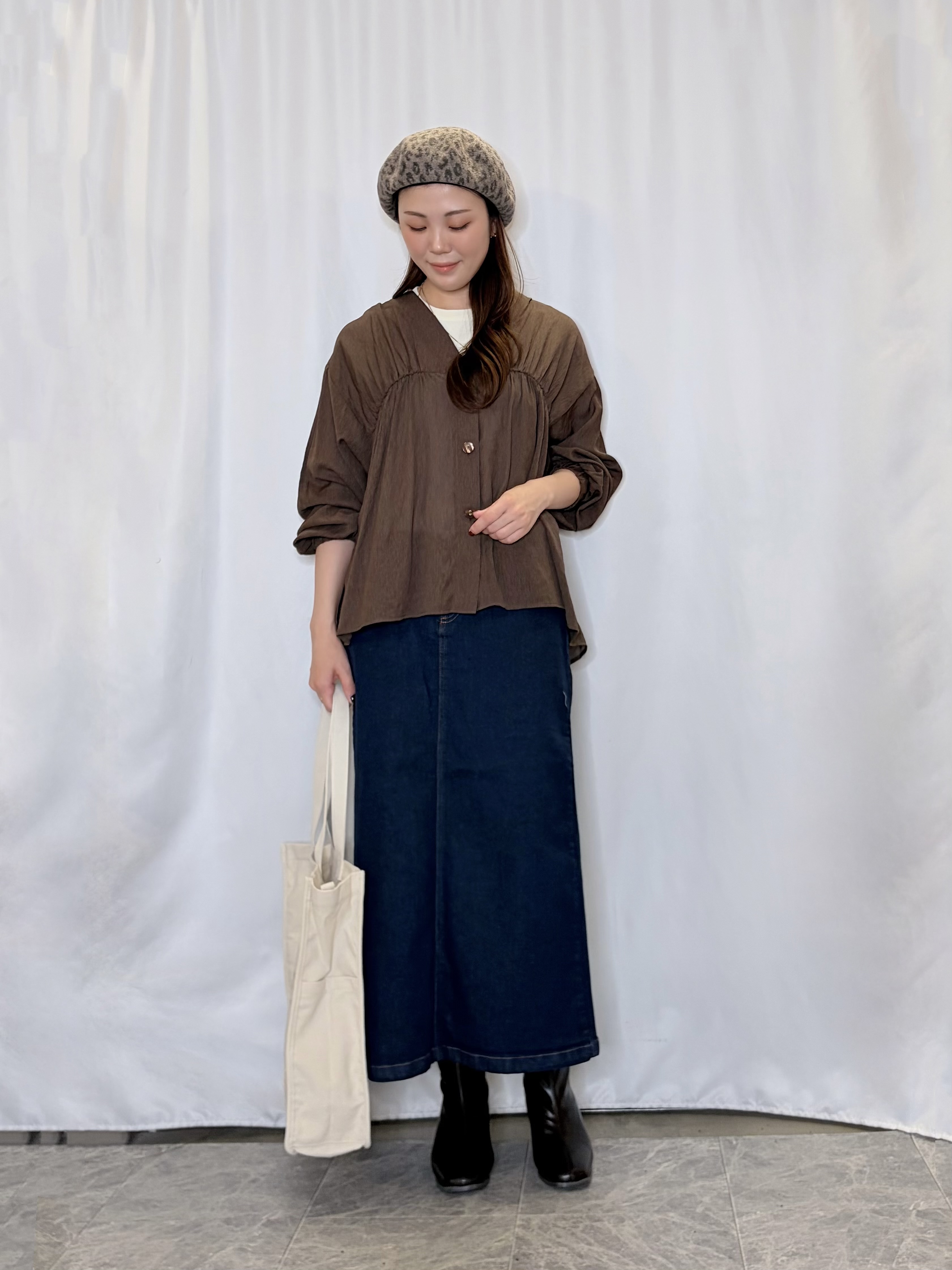 おうめさんの「SHOO･LA･RUE｜【S-LL/洗濯機可】着痩せシルエット シャーリングシャツカーディガン」を使ったコーディネート