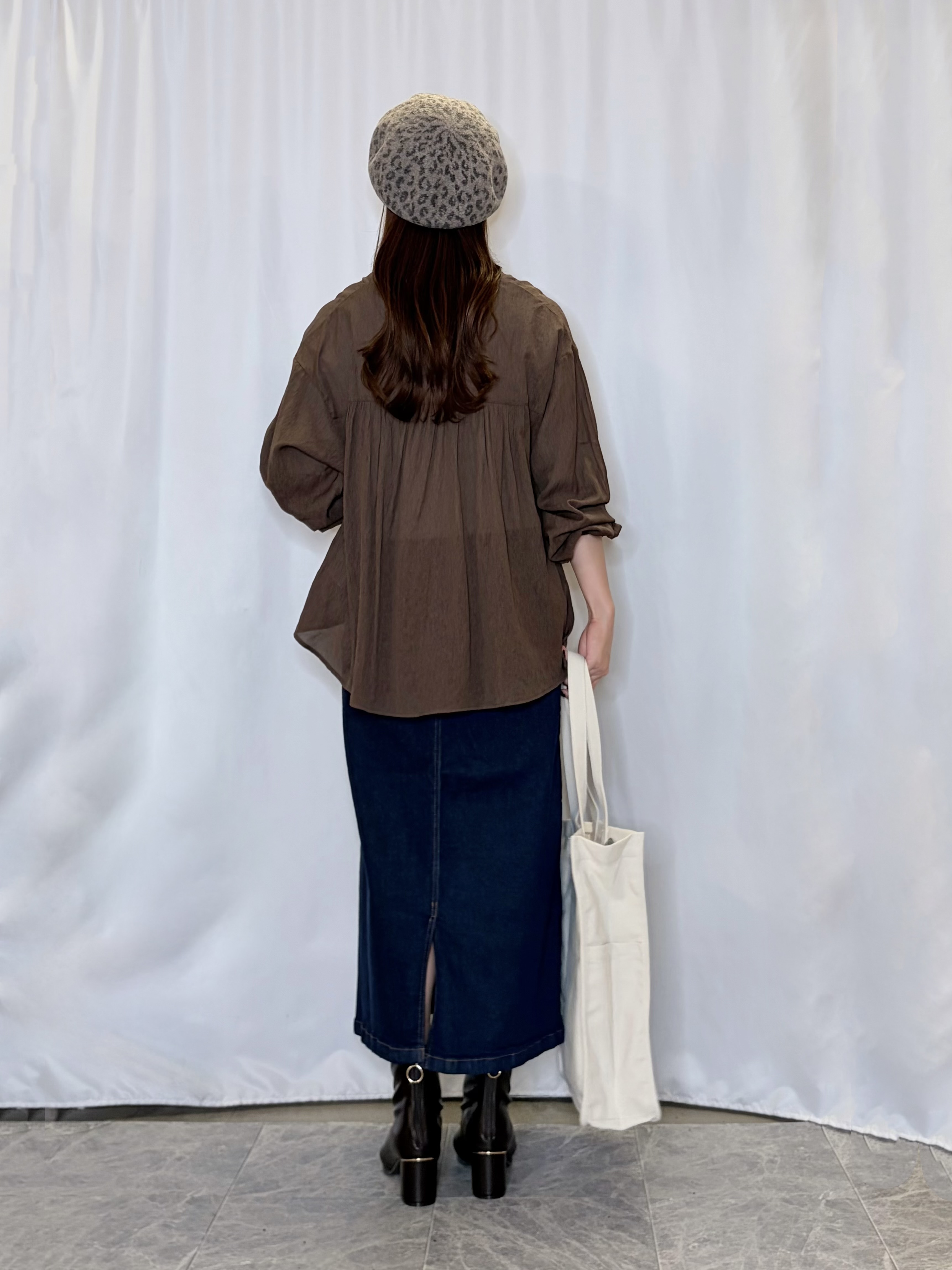 おうめさんの「SHOO･LA･RUE｜【S-LL/洗濯機可】着痩せシルエット シャーリングシャツカーディガン」を使ったコーディネート