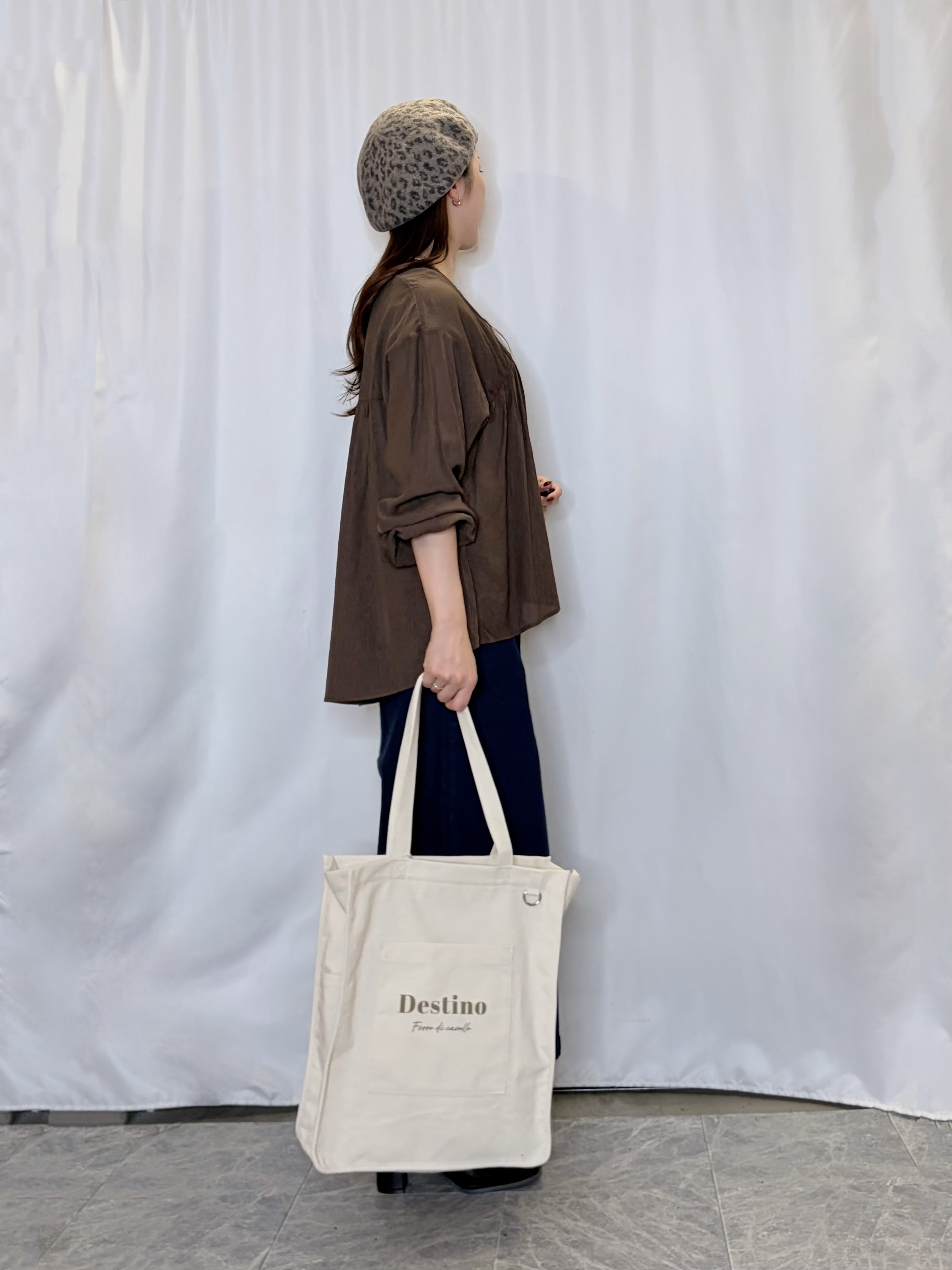 おうめさんの「SHOO･LA･RUE｜【S-LL/洗濯機可】着痩せシルエット シャーリングシャツカーディガン」を使ったコーディネート