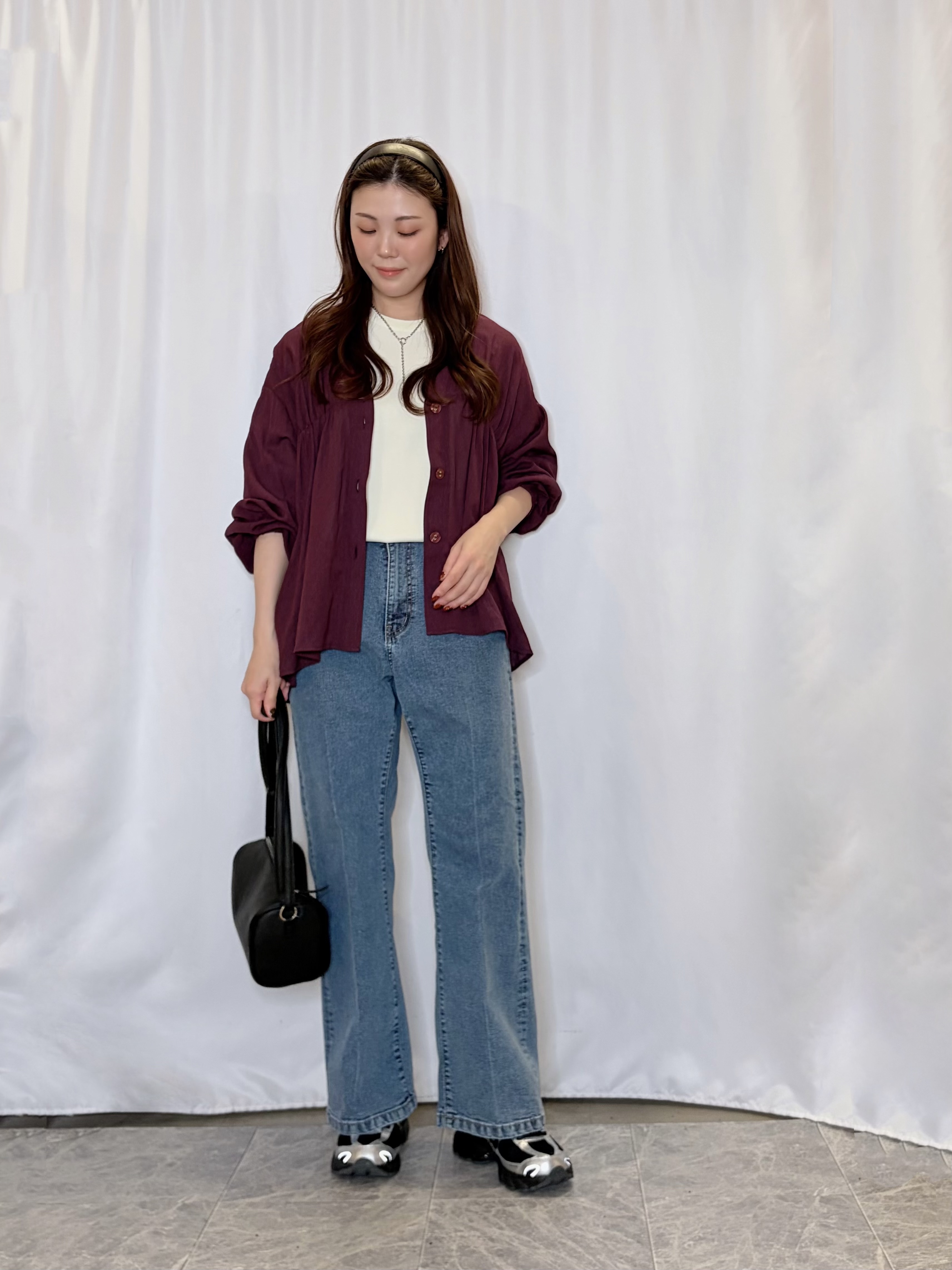 おうめさんの「SHOO･LA･RUE｜【S-LL/洗濯機可】着痩せシルエット シャーリングシャツカーディガン」を使ったコーディネート