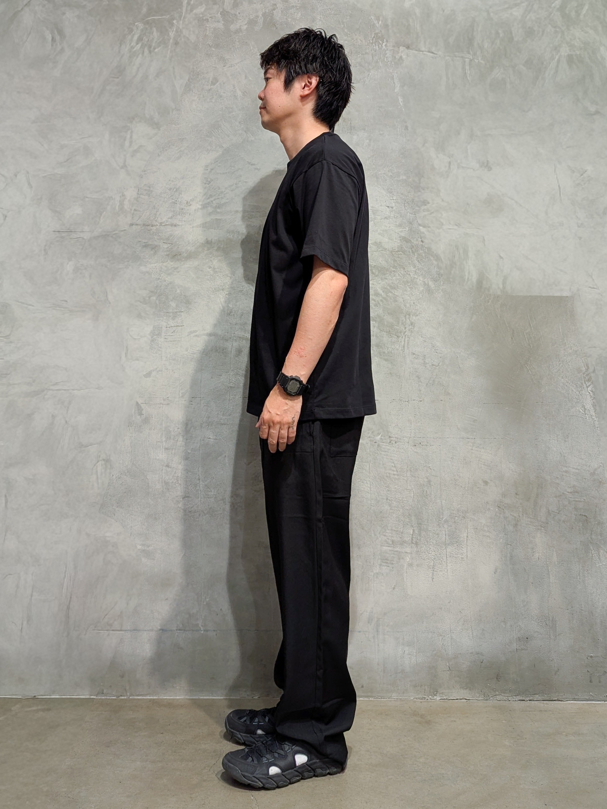daiさんの「THE SHOP TK｜頭文字D 別注 『フジワラ』 グラフィック半袖Tシャツ ステッカー＆チャーム付き」を使ったコーディネート