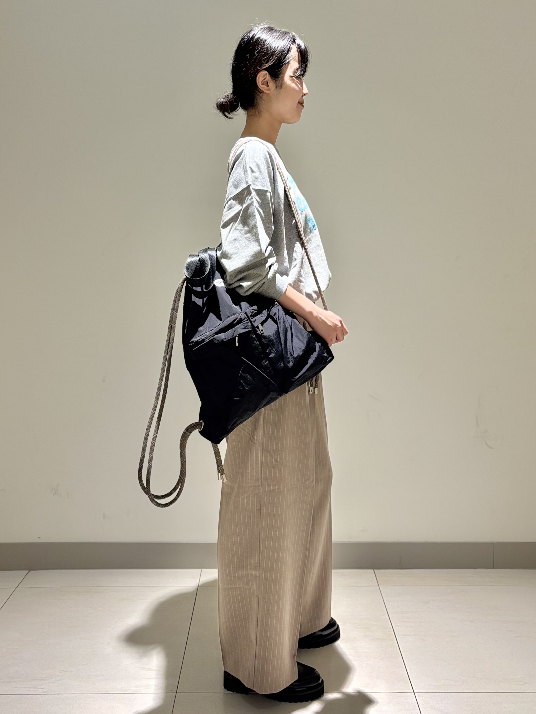 mayuさんの「Dessin｜ピンストライプストレートパンツ」を使ったコーディネート