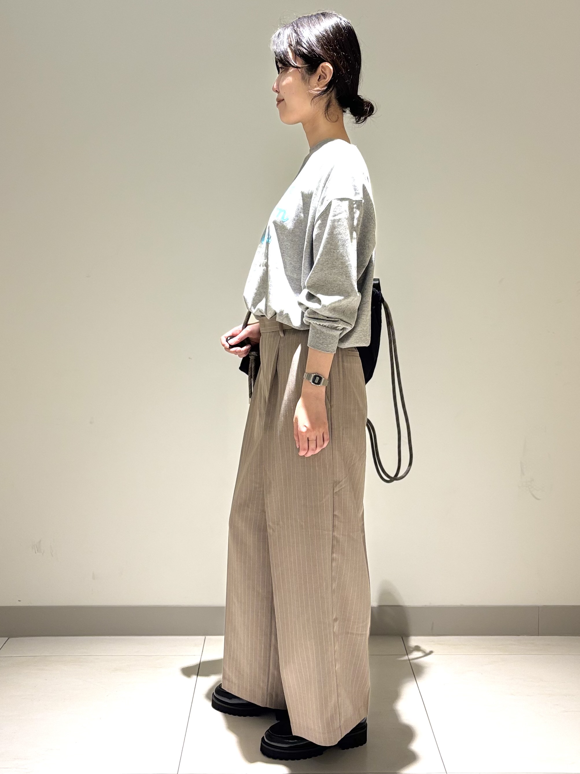 mayuさんの「Dessin｜ピンストライプストレートパンツ」を使ったコーディネート