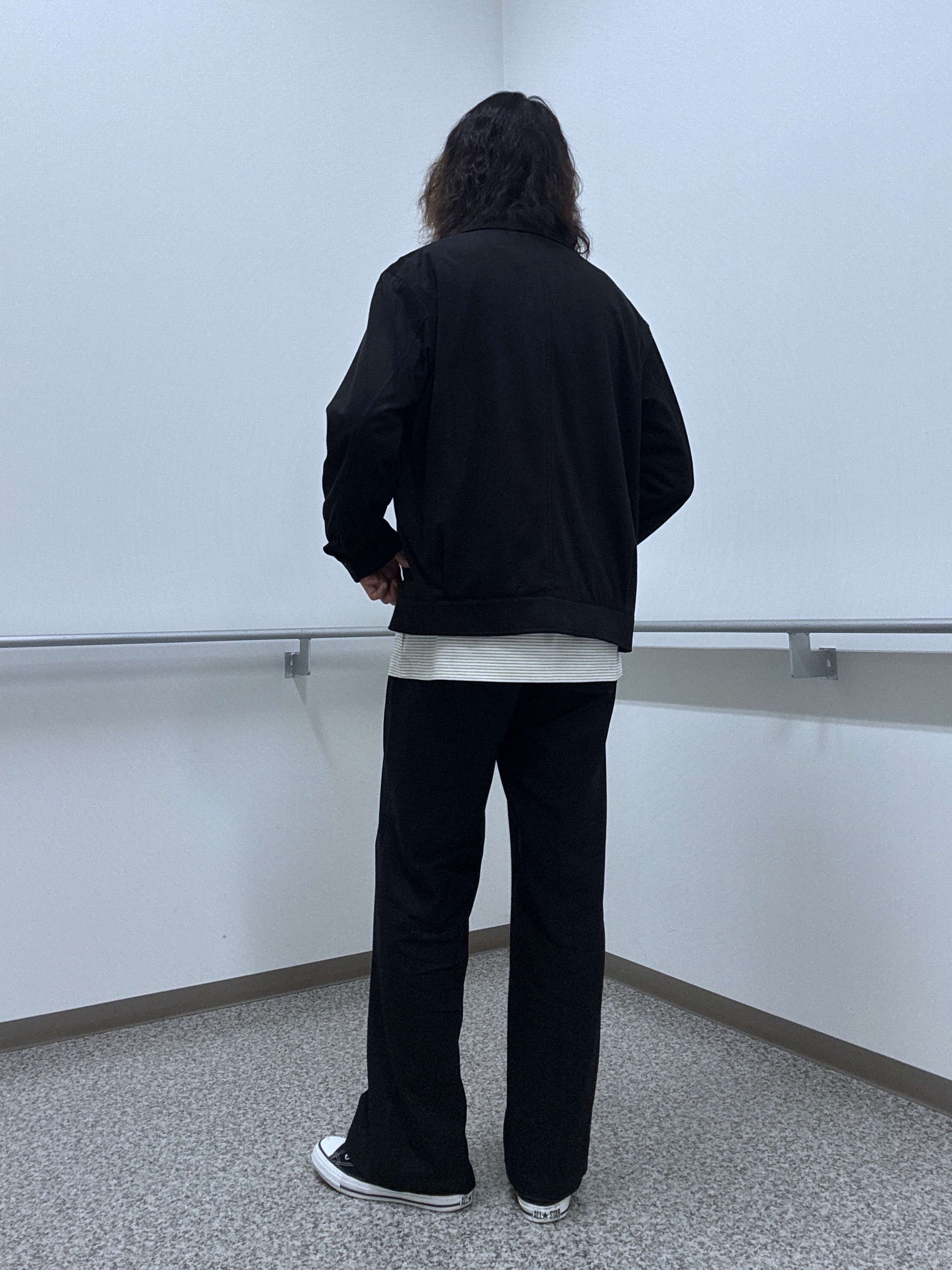 おーのさんの「TAKEO KIKUCHI｜バックプリーツ ボックスシルエット ジップ ブルゾン」を使ったコーディネート