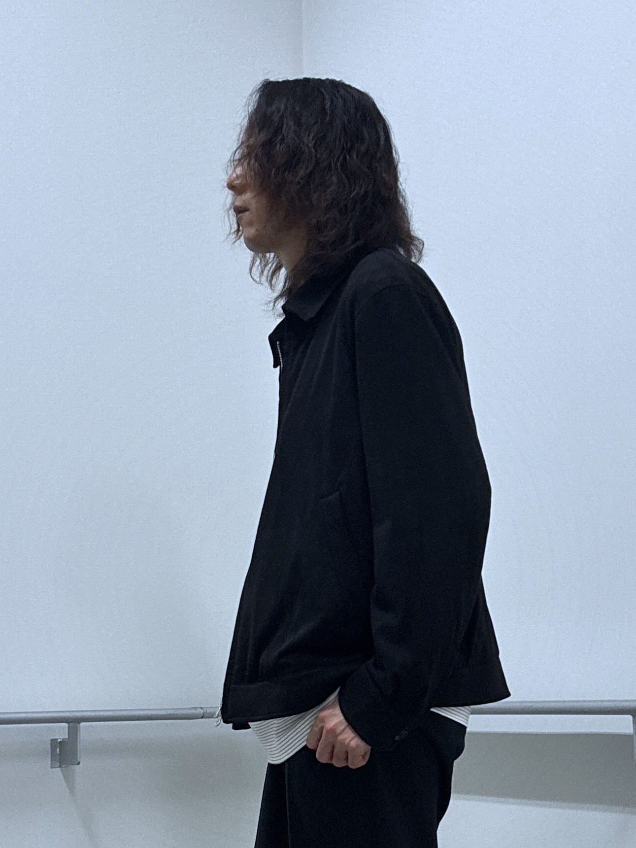 おーのさんの「TAKEO KIKUCHI｜バックプリーツ ボックスシルエット ジップ ブルゾン」を使ったコーディネート