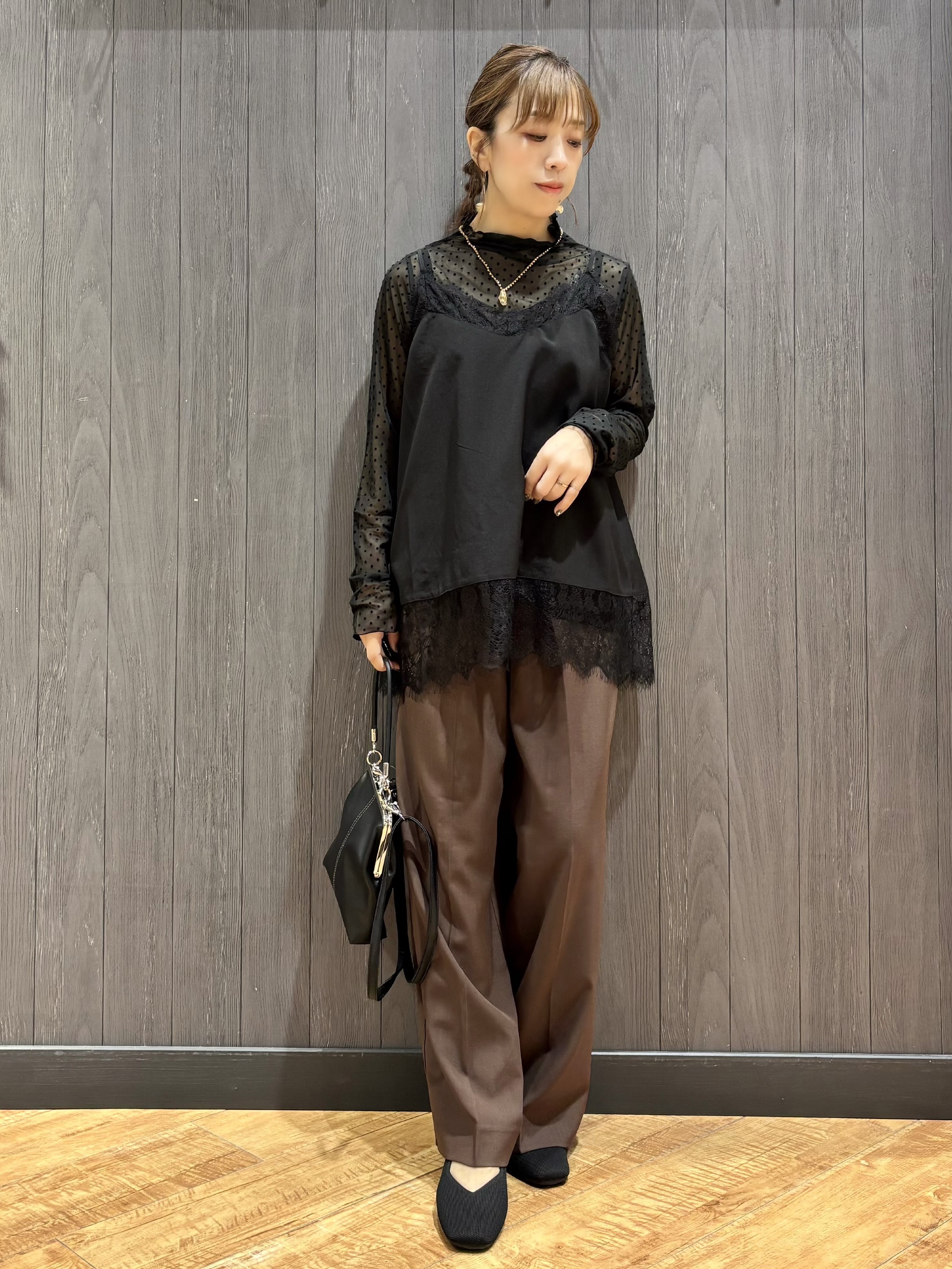 meiさんの「SHOO･LA･RUE｜【S-LL/洗濯機可】毎日使いたくなる シアーチュールトップス」を使ったコーディネート