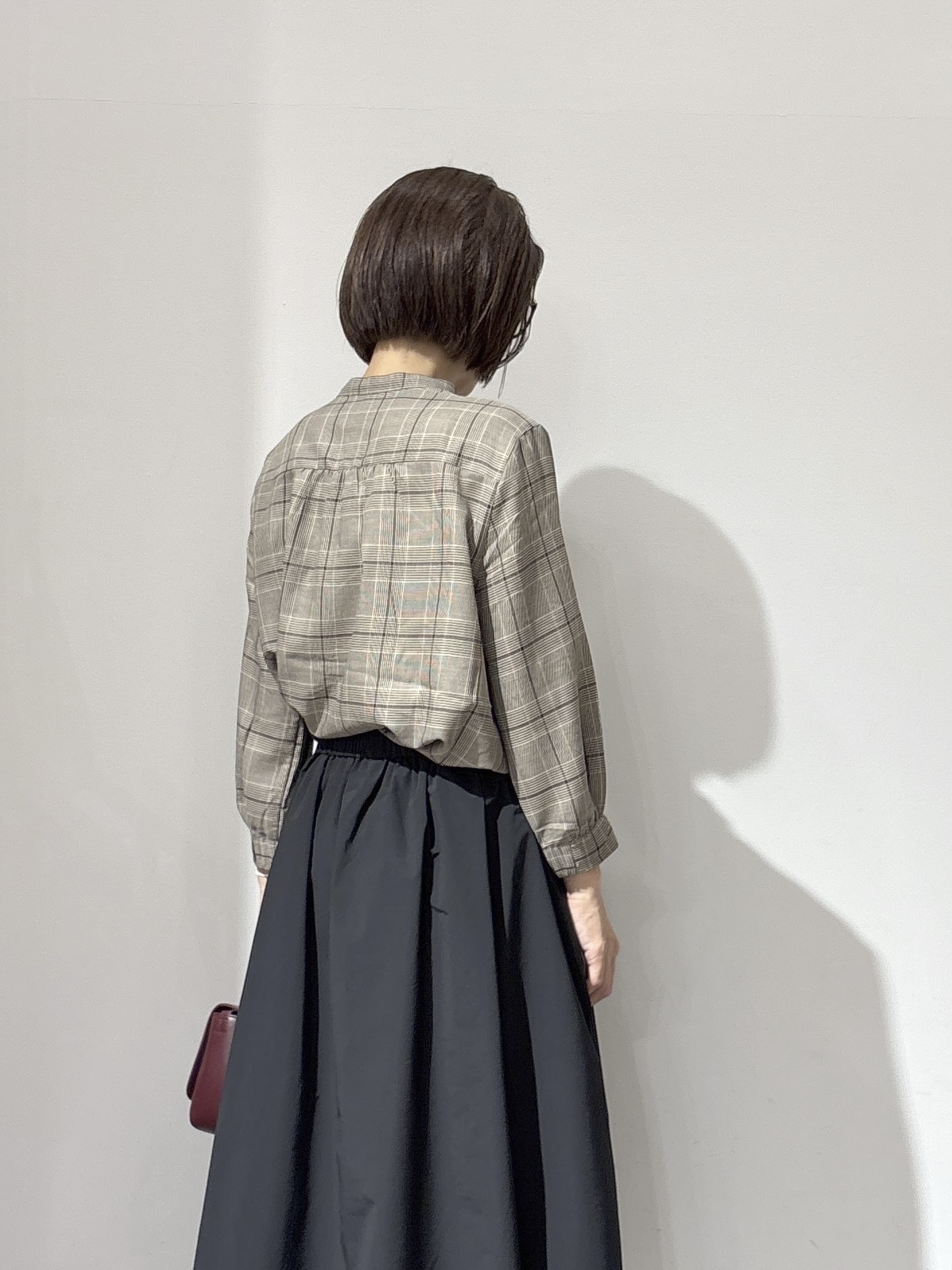 NAKAさんの「OPAQUE.CLIP｜【森絵梨佳さん着用】チェック柄フリルブラウス《洗濯機OK》」を使ったコーディネート