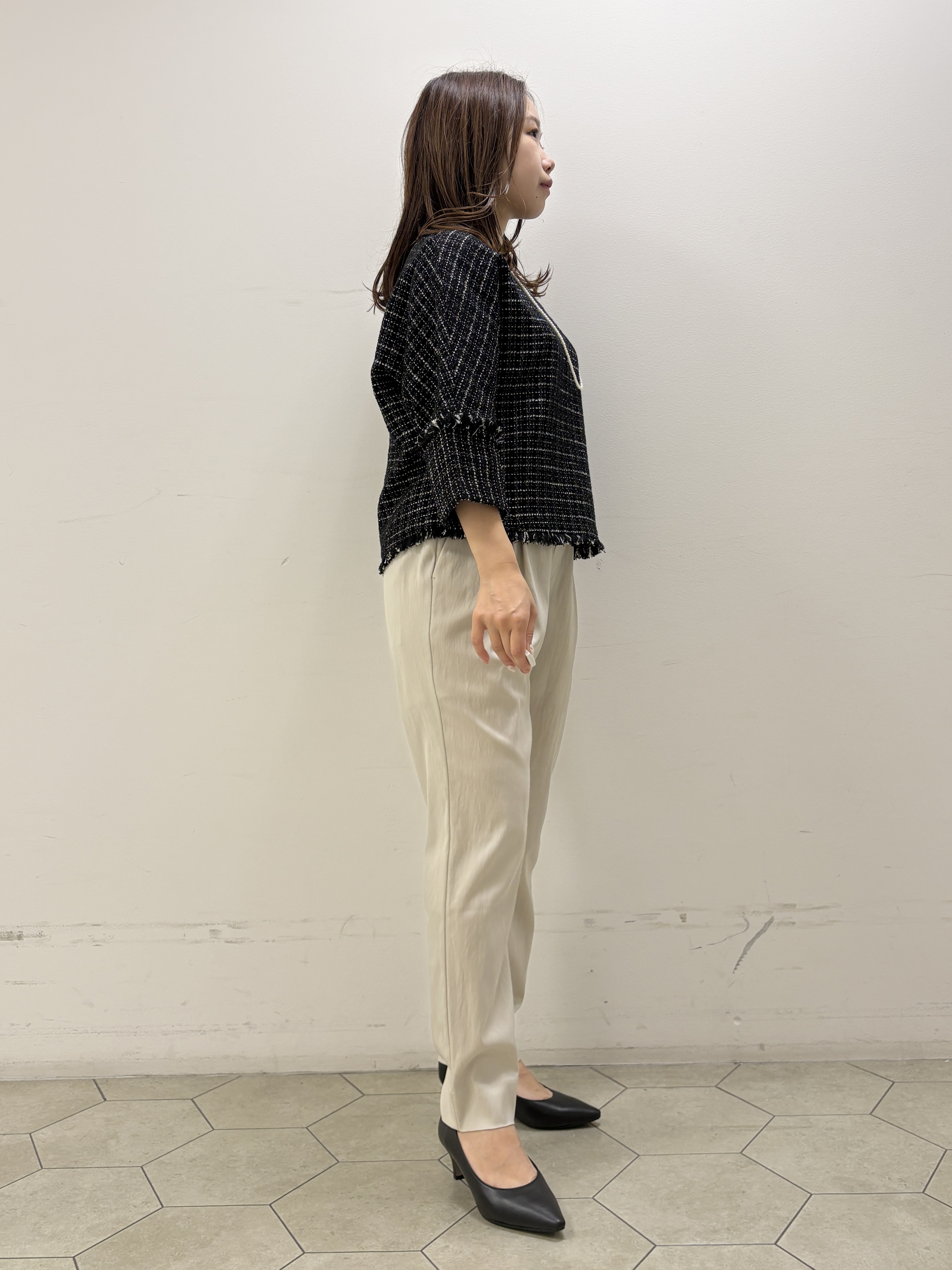 kahoさんの「INDIVI｜【華やか／1枚でサマになる】上品ツイードブラウス」を使ったコーディネート