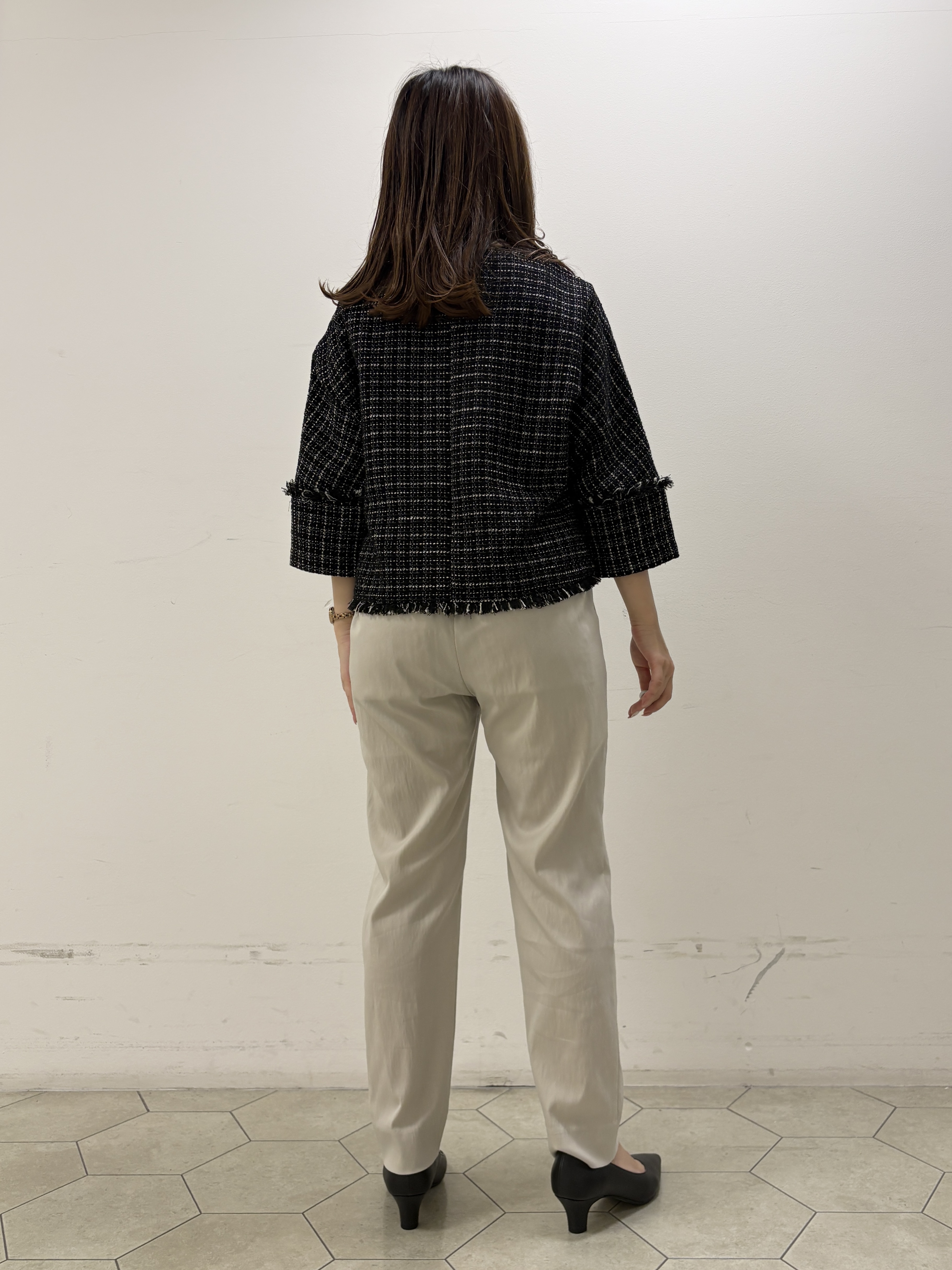 kahoさんの「INDIVI｜【華やか／1枚でサマになる】上品ツイードブラウス」を使ったコーディネート