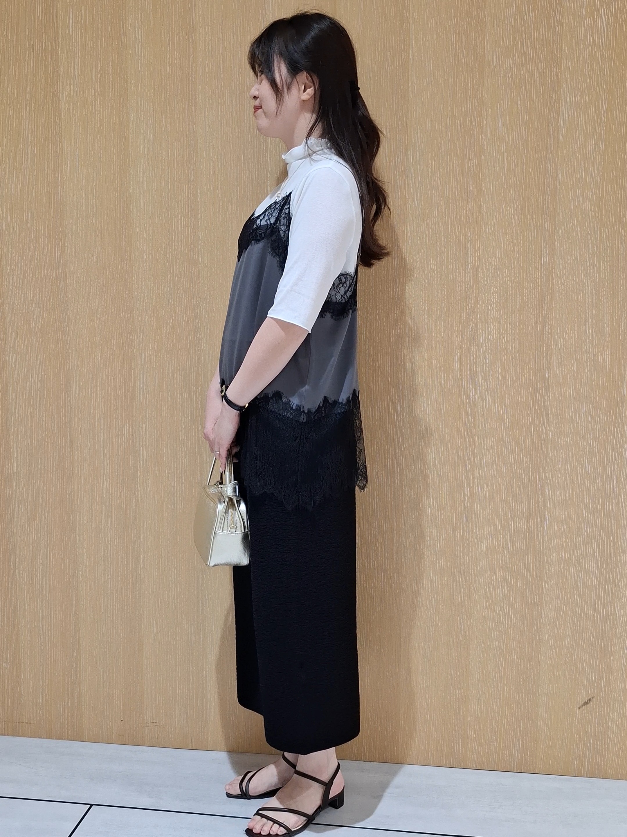 YuKaRiさんの「UNTITLED｜【1枚でもセットでも】レースキャミ付きプルオーバー」を使ったコーディネート