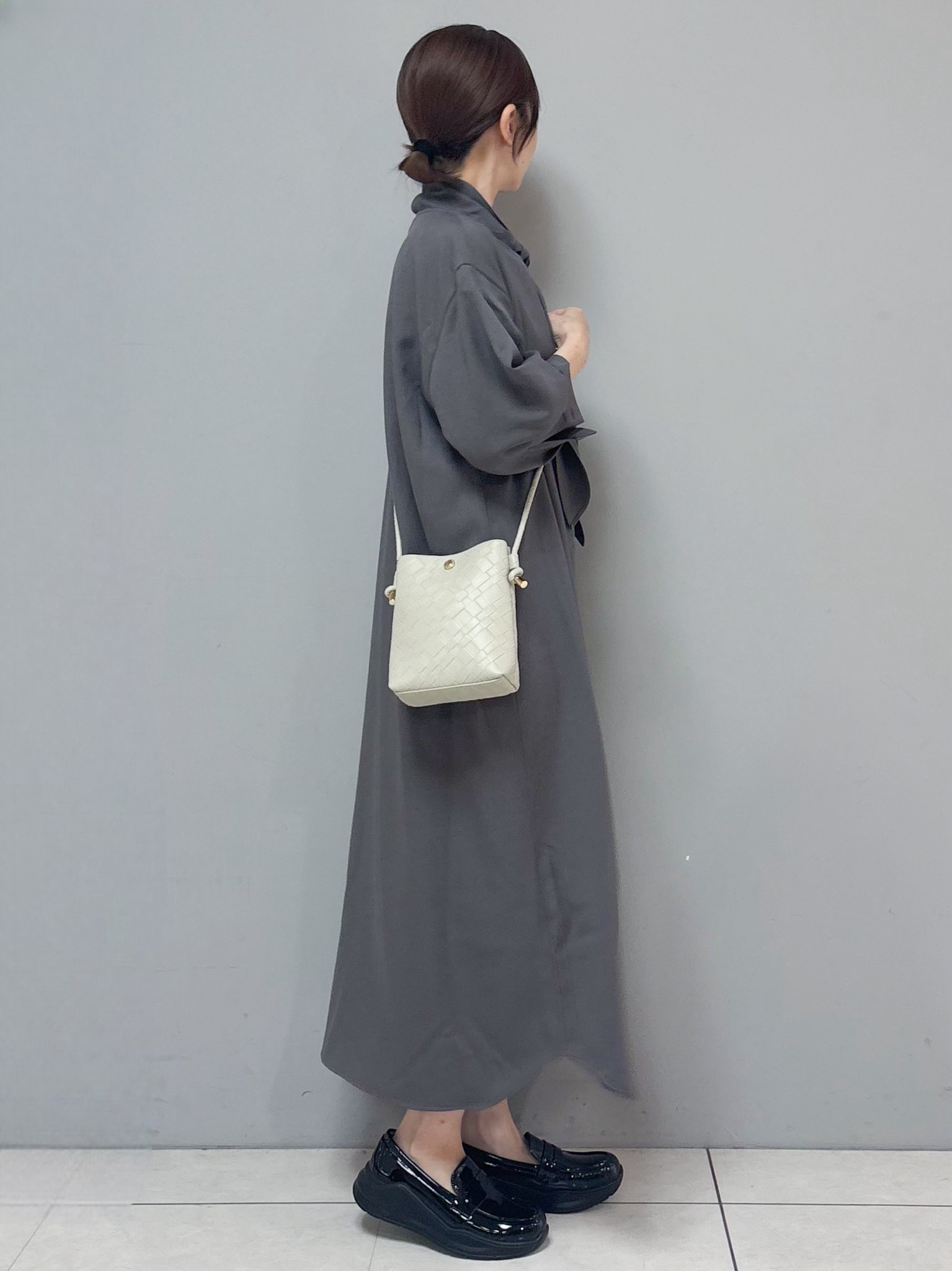 yさんの「OPAQUE.CLIP｜ボウタイ付きシャツワンピース【洗濯機OK】」を使ったコーディネート