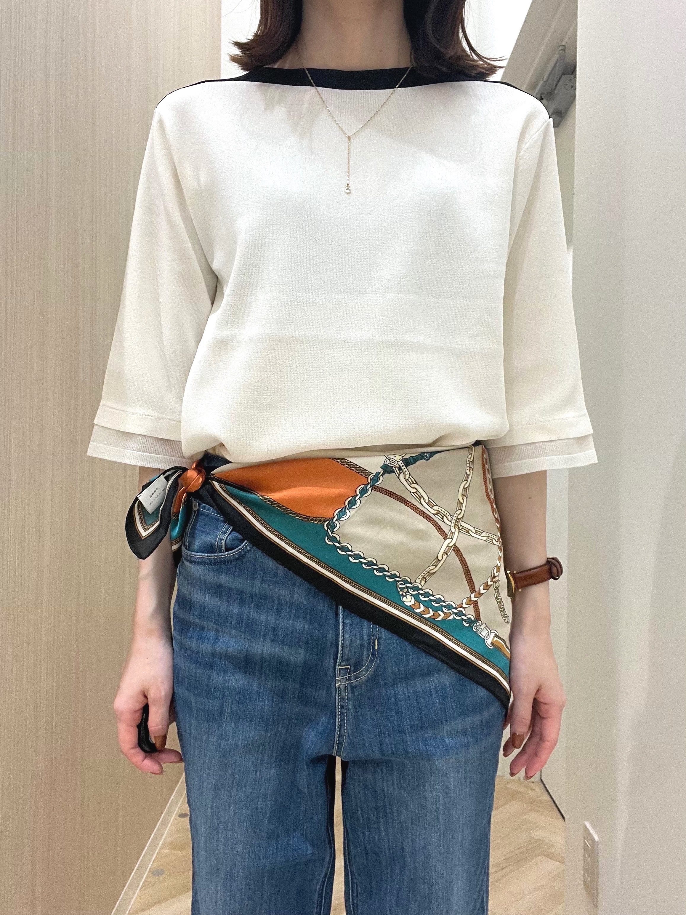  おまつさんの「grove｜【人気シリーズに新型登場】袖口シアーやわらかドライタッチニット」を使ったコーディネート