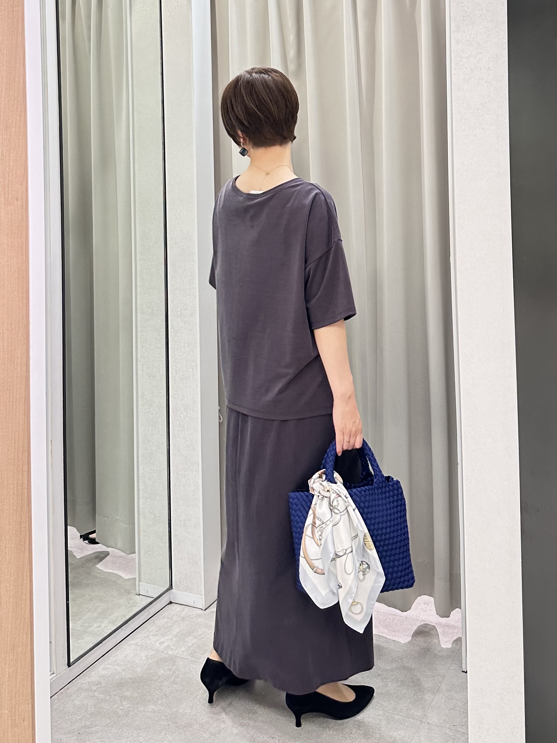 みなこさんの「UNTITLED｜【きれいめTシャツ/セットアップ可】ヴィンテージライクプルオーバー」を使ったコーディネート