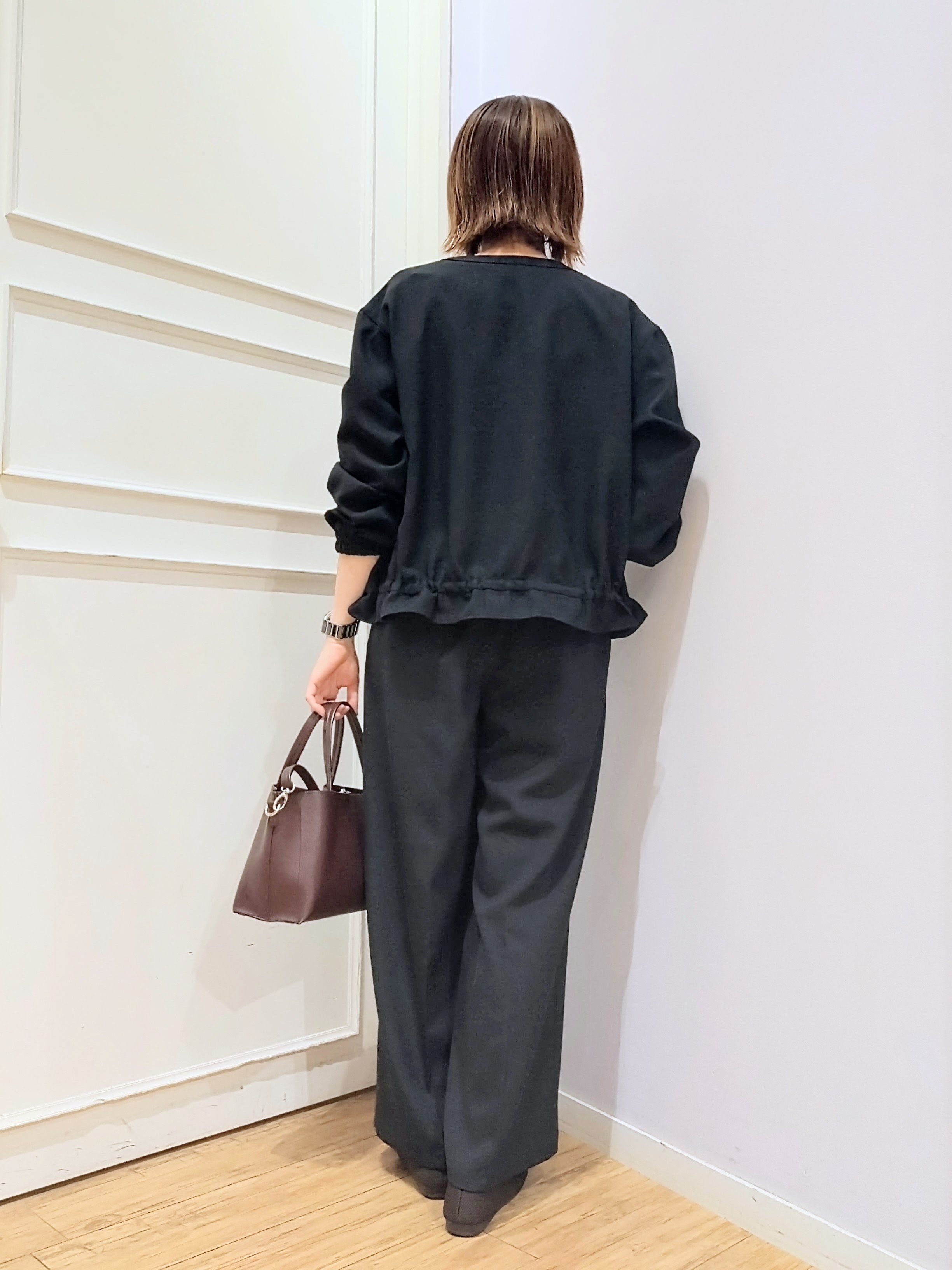 miomioさんの「SHOO･LA･RUE｜【洗濯後しわになりにくい/S-LL】裾ドロストフリルブルゾン」を使ったコーディネート