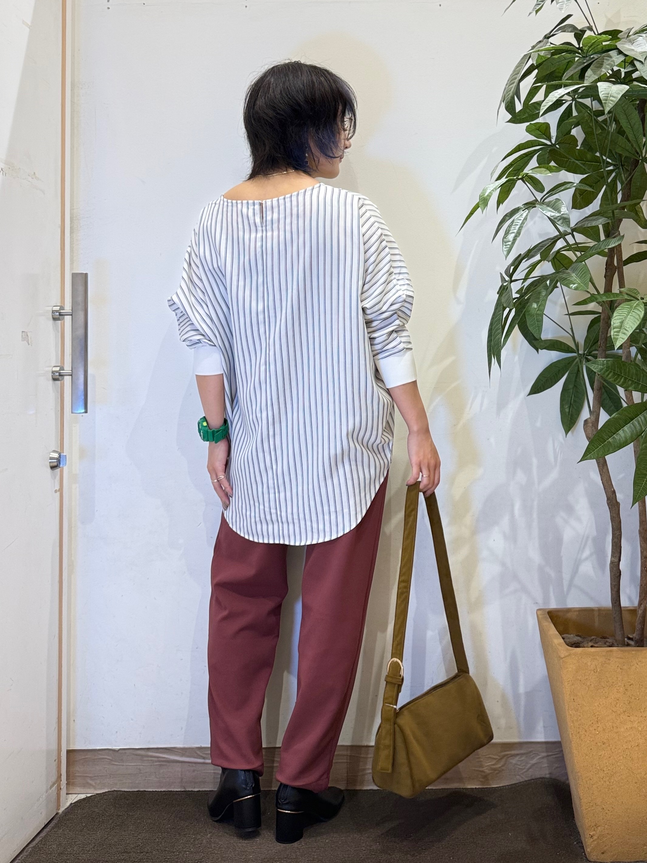 misakiさんの「SHOO･LA･RUE｜【着丈選べる/洗濯後しわになりにくい】インせず着られる ドルマンブラウス」を使ったコーディネート