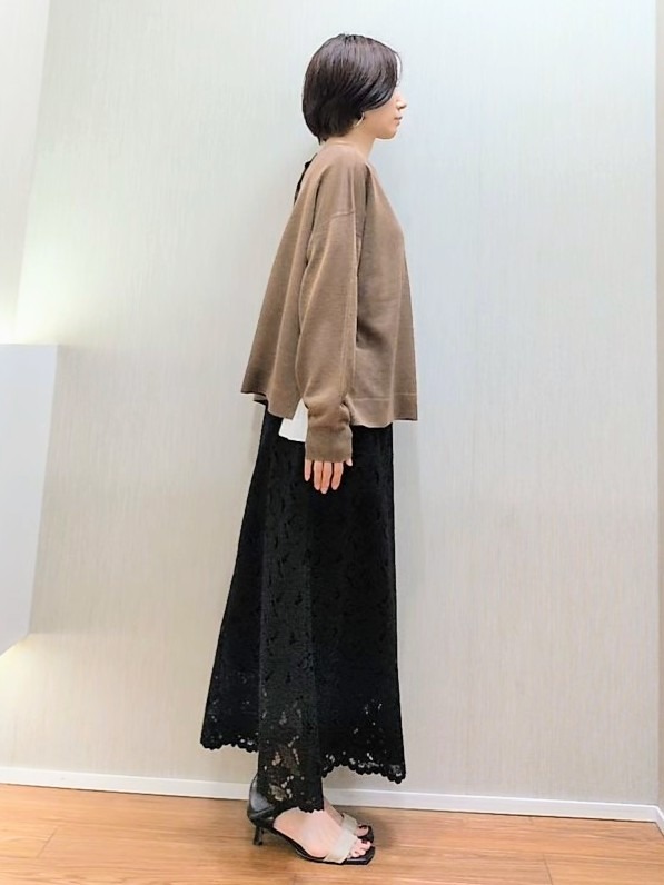 ミズタさんの「UNTITLED｜【アンサンブル可/秋羽織り/シアー】前後2WAYカーディガン」を使ったコーディネート