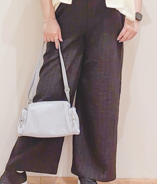 naoさんの「SHOO･LA･RUE｜【S-LL/5分袖/洗濯機可】抜け感たっぷり 程よい透け感のポケット付きシャツ」を使ったコーディネート