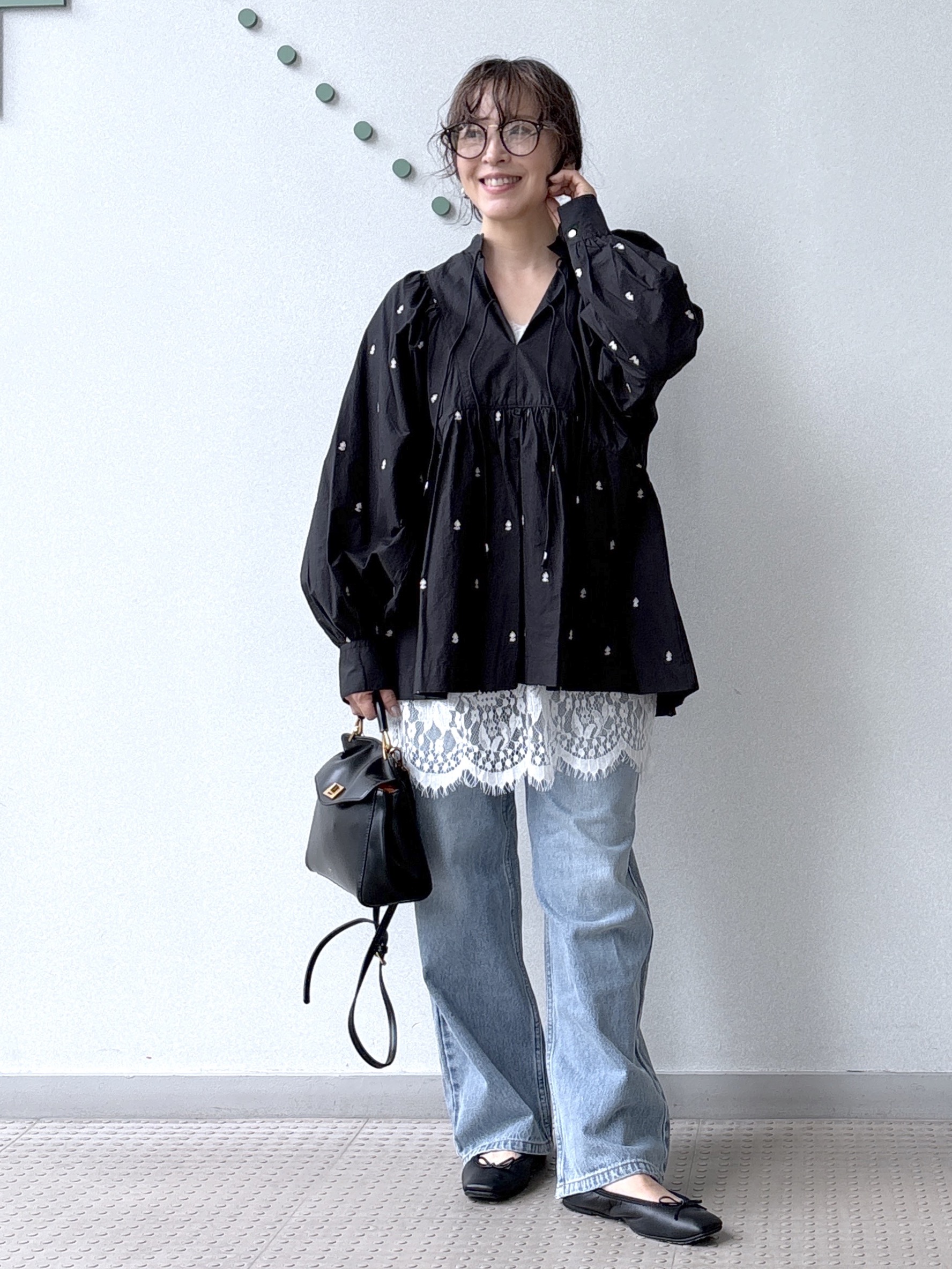 kawamuraさんの「DRESSTERIOR｜ダブルクロスストレッチフレアパンツ」を使ったコーディネート