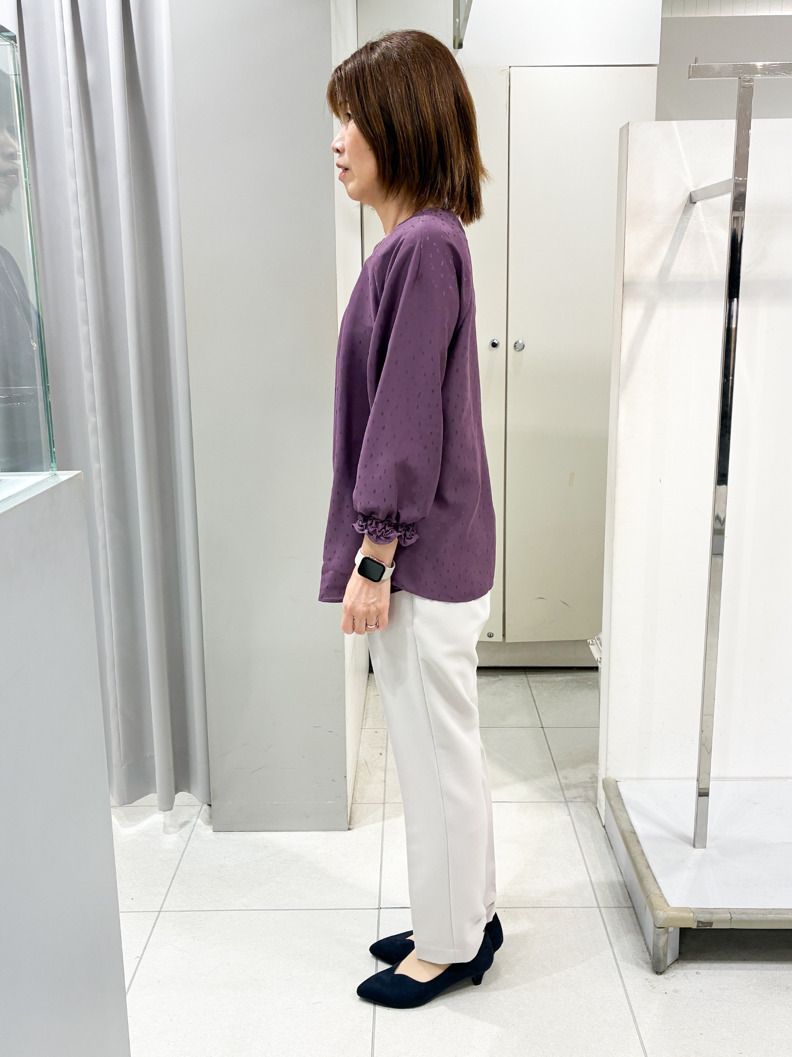 たみちゃんさんの「Reflect｜タックデザイン ラグランスリーブブラウス」を使ったコーディネート