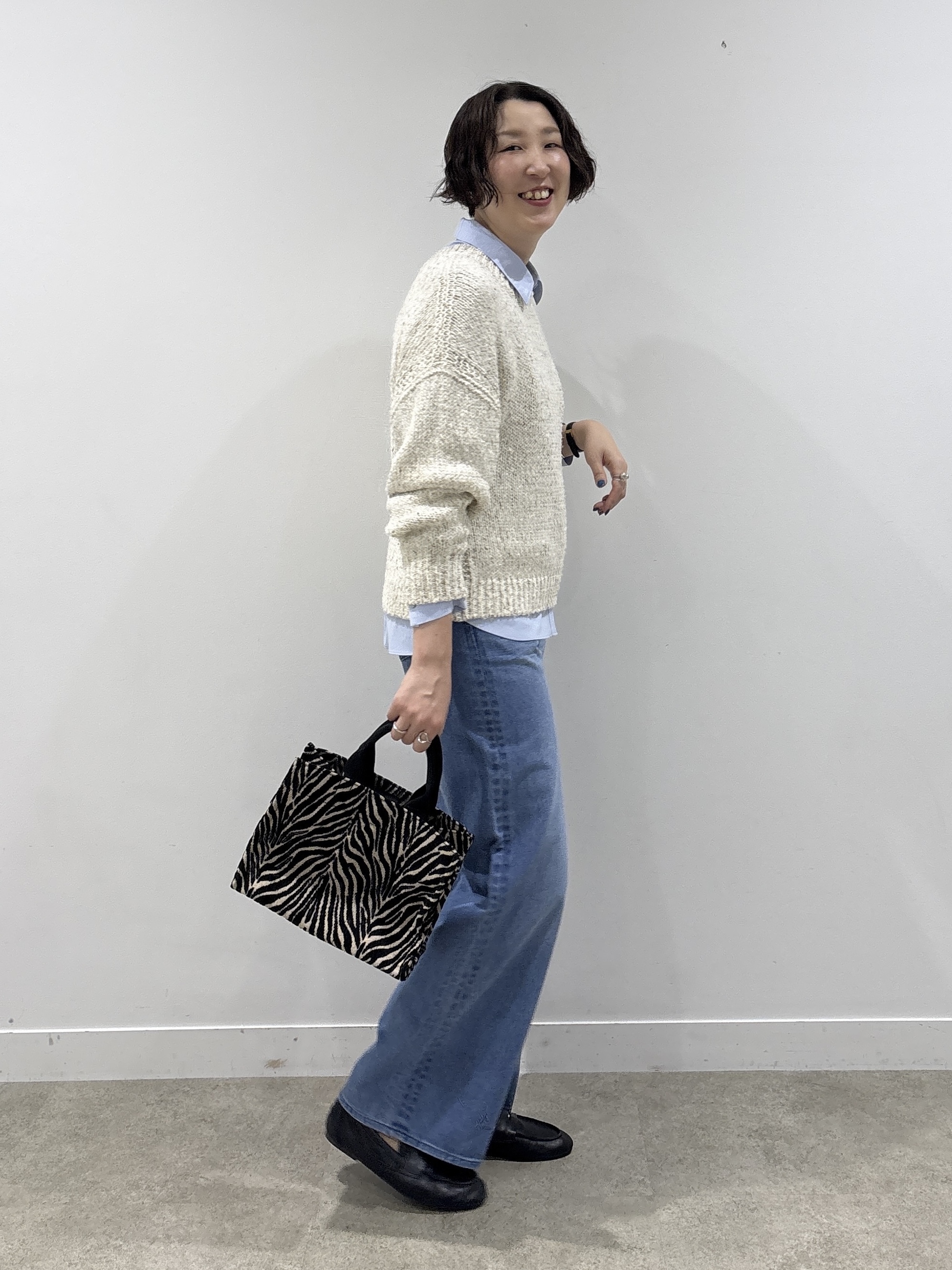 yuriさんの「INDIVI｜【新作登場！】美脚ワイドデニム」を使ったコーディネート