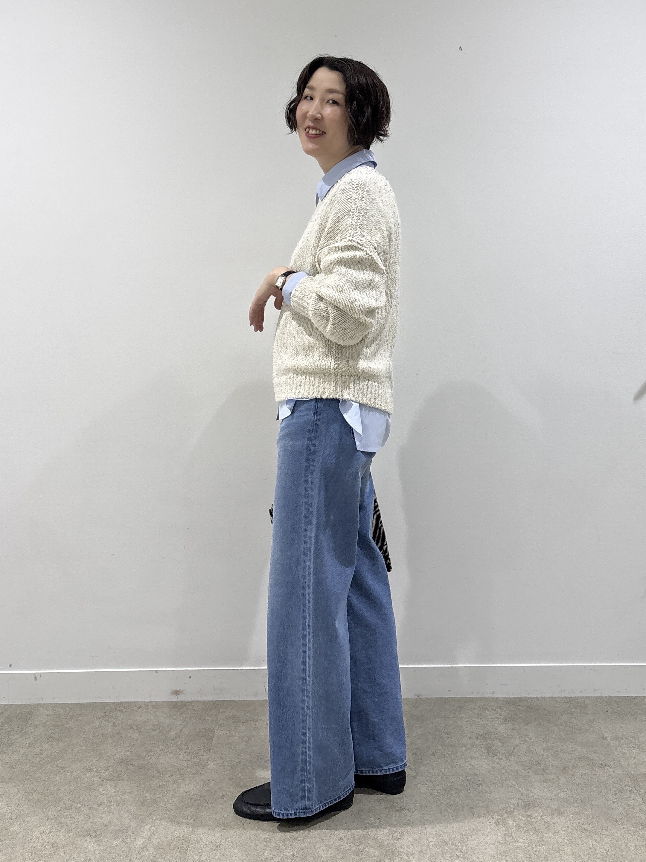 yuriさんの「INDIVI｜【新作登場！】美脚ワイドデニム」を使ったコーディネート