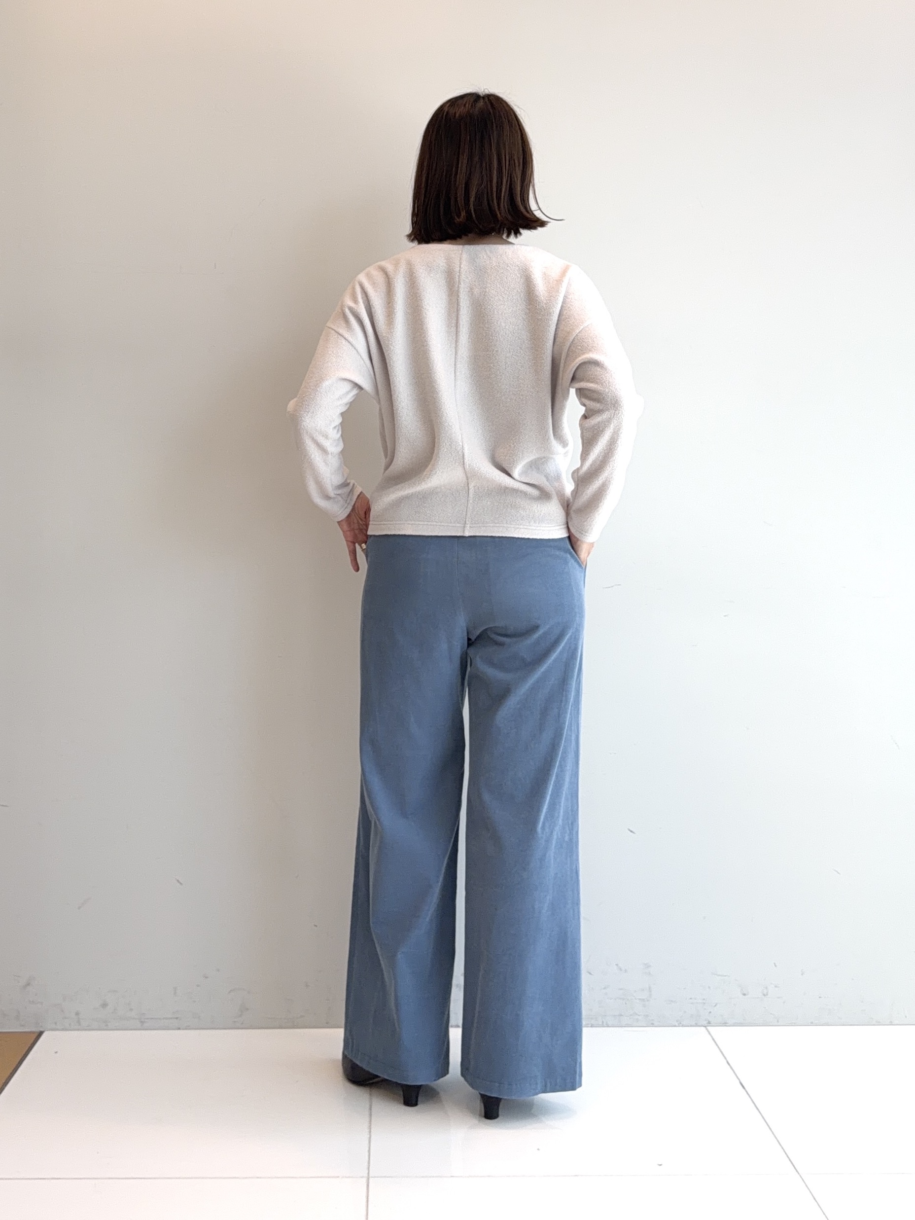 murayamaさんの「INDIVI｜【ラム革／美脚／通勤】レザーパンプス」を使ったコーディネート