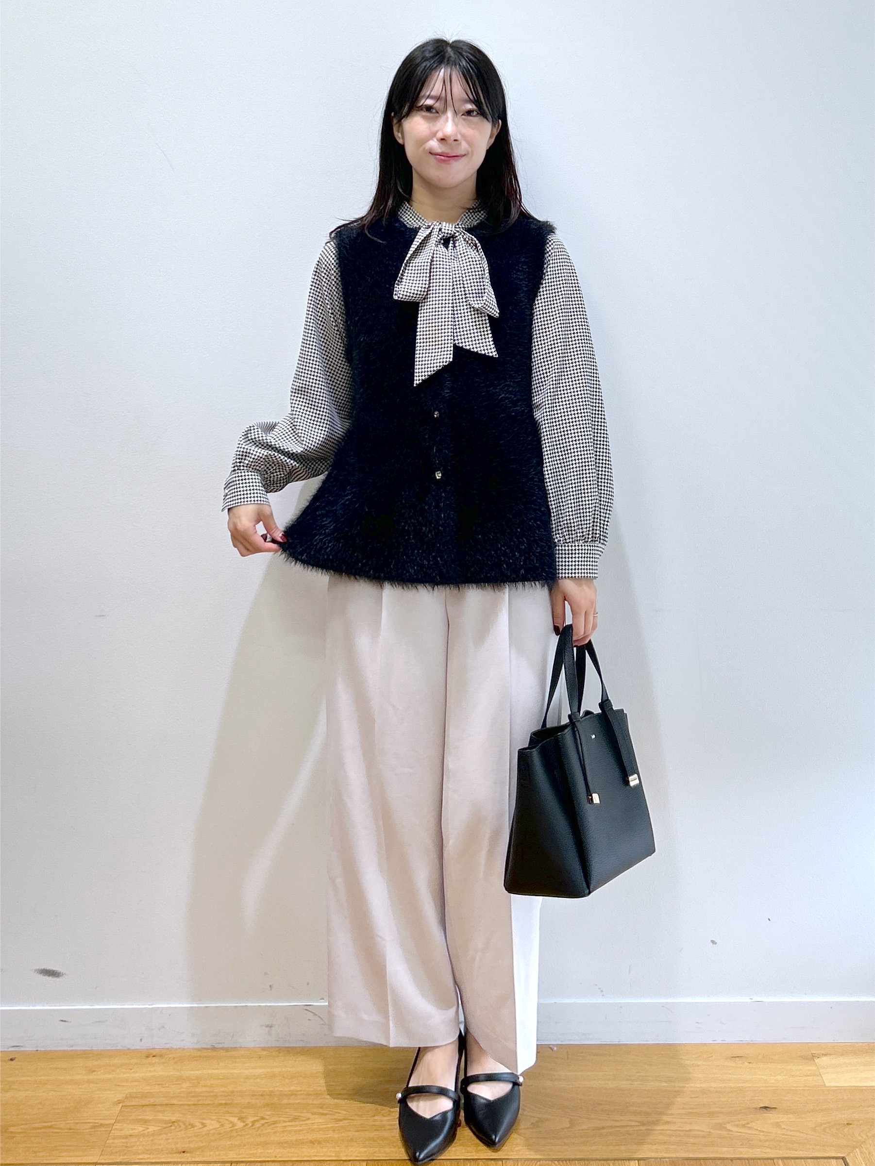 RINAさんの「index｜【高通気／遮熱】風が通るワイドパンツ《洗濯機OK／UVケア／防シワ》」を使ったコーディネート
