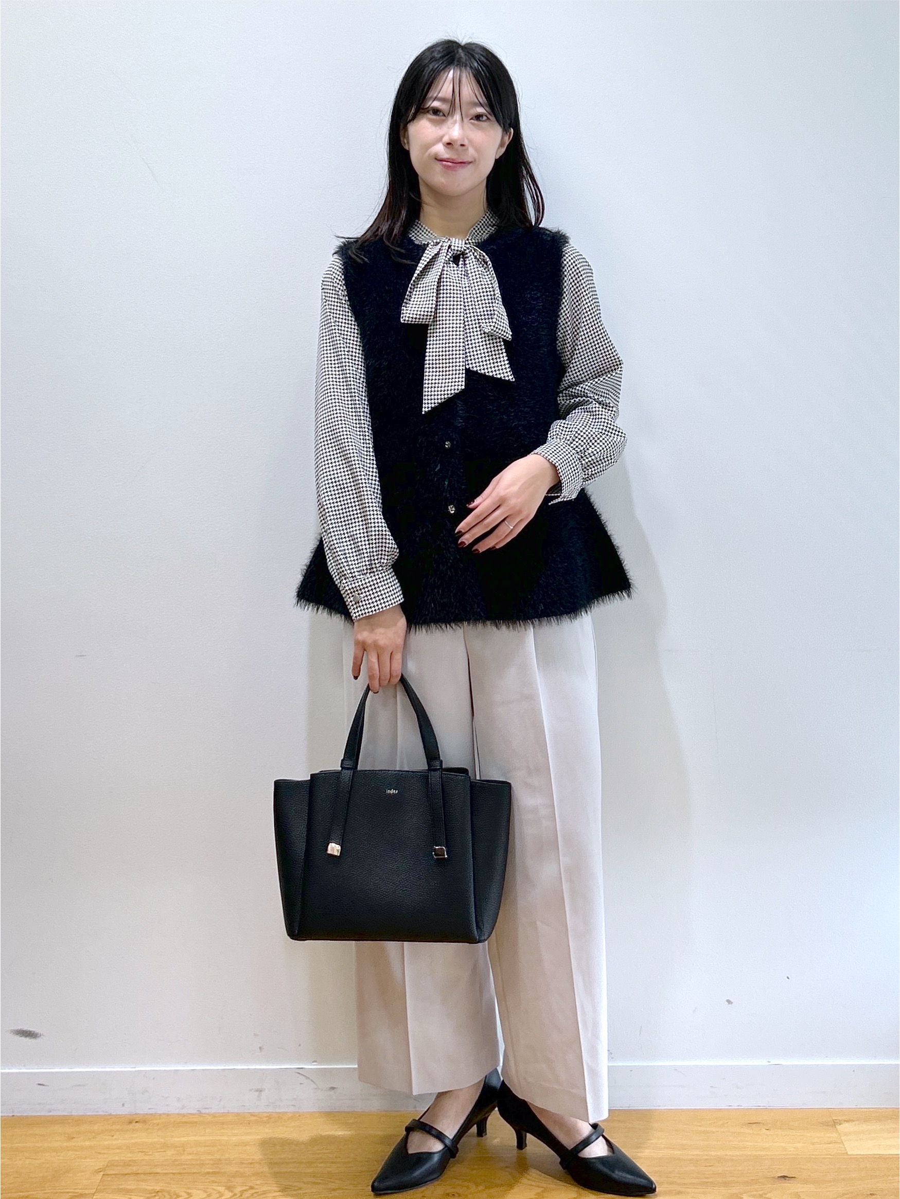 RINAさんの「index｜【高通気／遮熱】風が通るワイドパンツ《洗濯機OK／UVケア／防シワ》」を使ったコーディネート