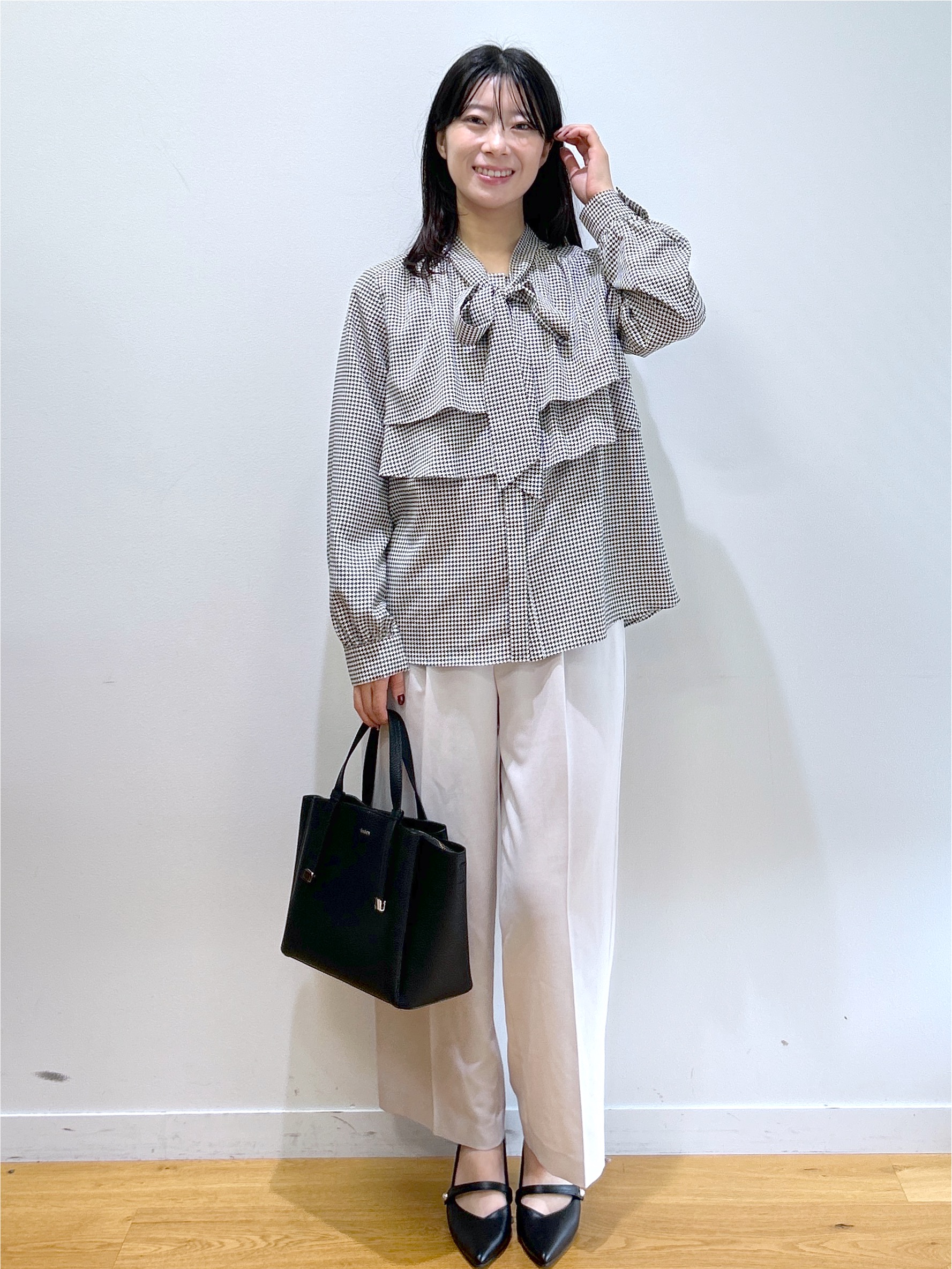 RINAさんの「index｜【高通気／遮熱】風が通るワイドパンツ《洗濯機OK／UVケア／防シワ》」を使ったコーディネート