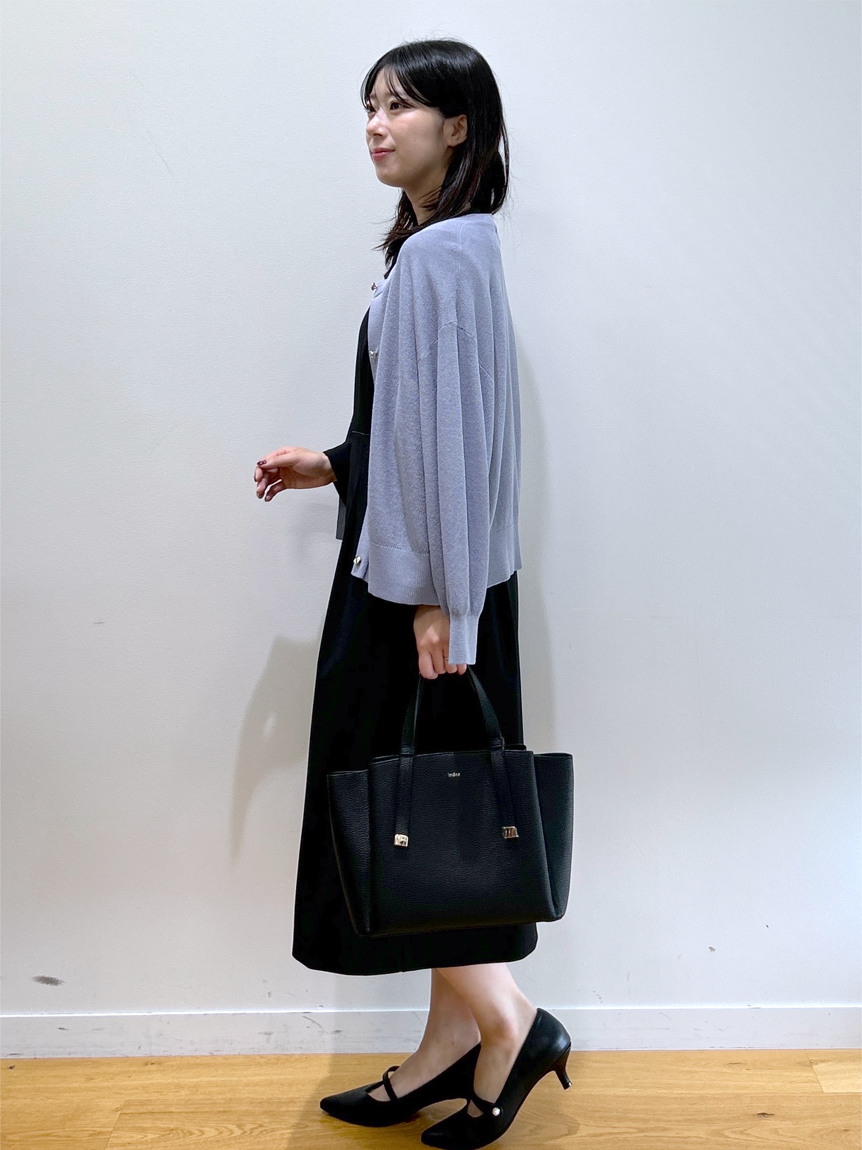 RINAさんの「OPAQUE.CLIP｜ストレッチハートネックワンピース【洗濯機OK／イージーアイロン】」を使ったコーディネート
