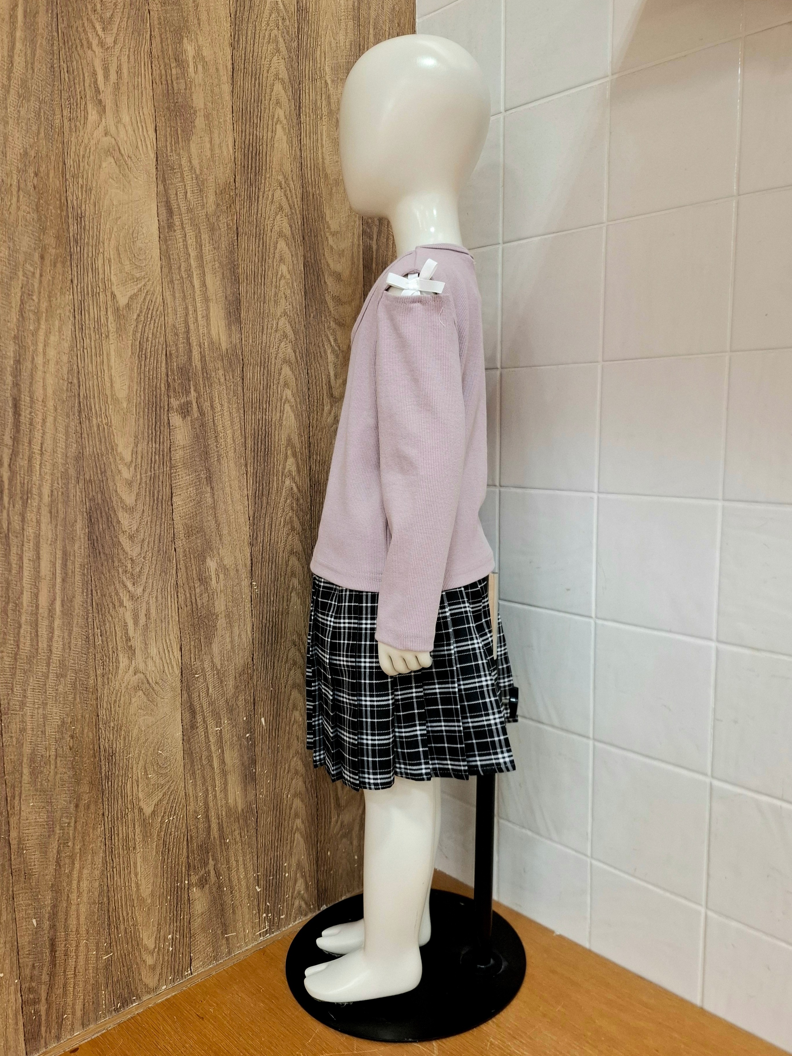 haruさんの「SHOO･LA･RUE｜【110-140cm】重ね着風ハートボタンロンT」を使ったコーディネート