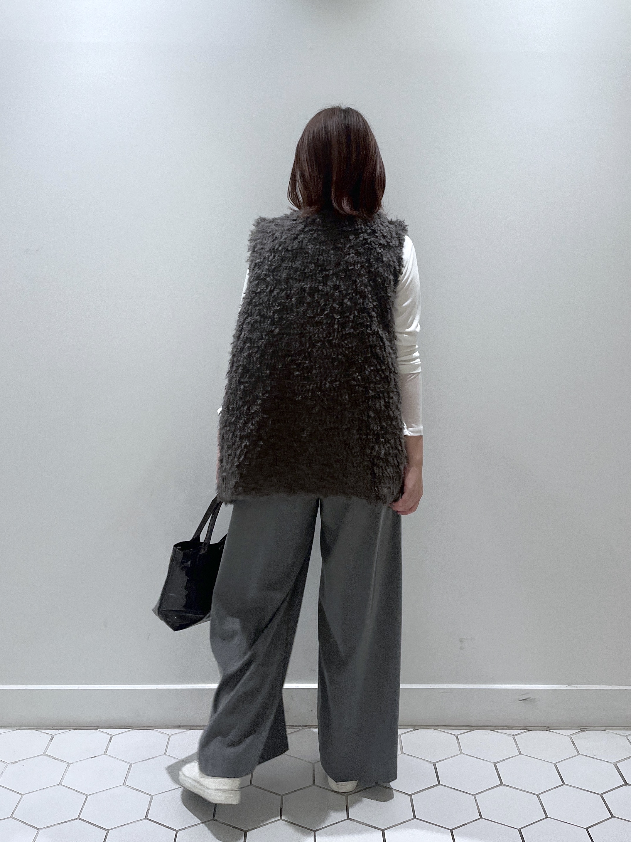 Makinoさんの「Dessin｜フェイクファージレ」を使ったコーディネート
