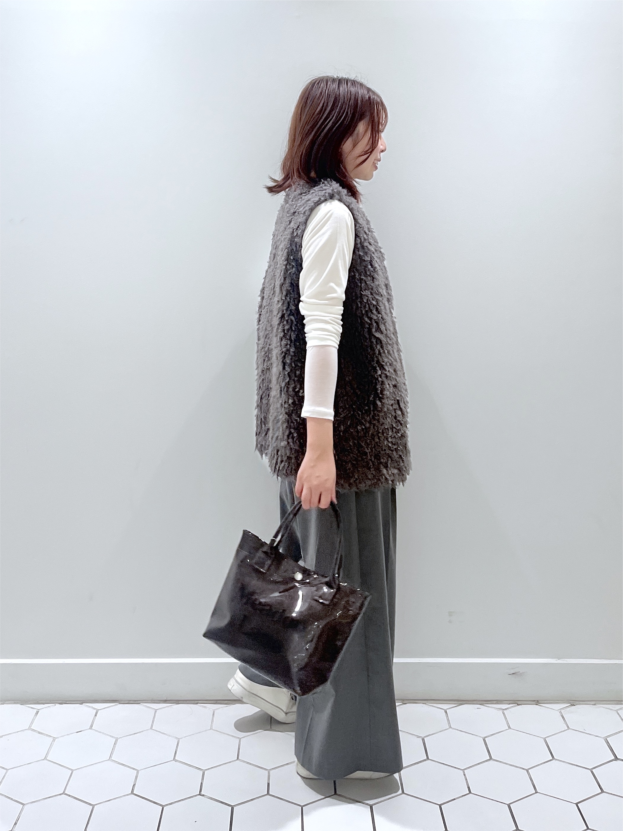Makinoさんの「Dessin｜フェイクファージレ」を使ったコーディネート