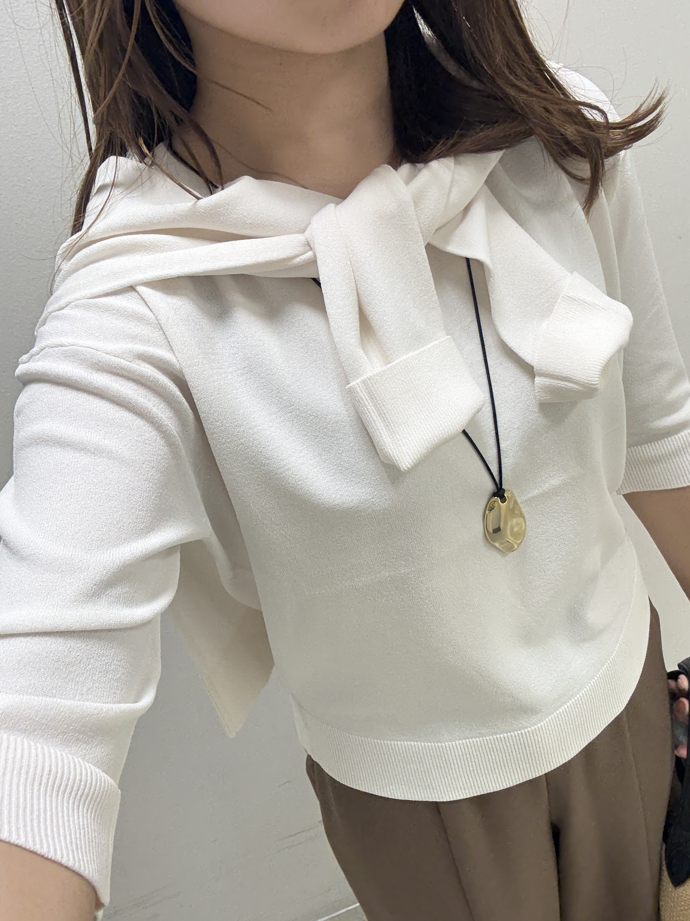 kahoさんの「INDIVI｜【2点セット】5分袖ニット＆カーディガン きれいめアンサンブルニット」を使ったコーディネート