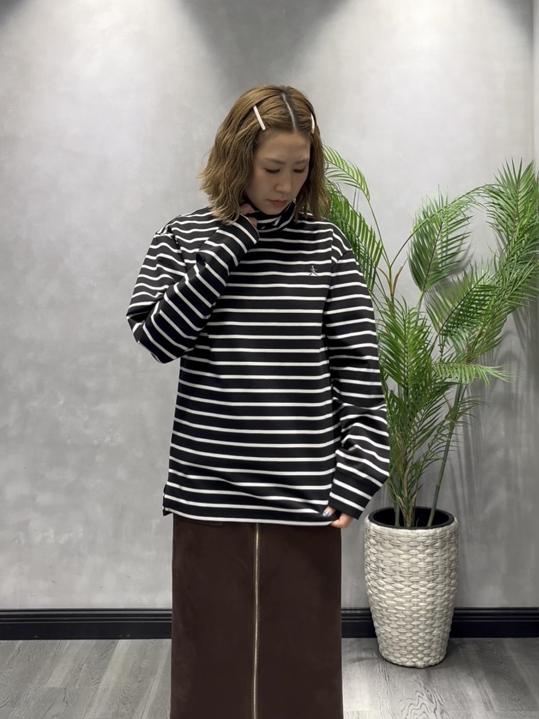 s___sさんの「TAKEO KIKUCHI｜【BOWLER HAT LABEL】オフタートル プルオーバージャージ」を使ったコーディネート