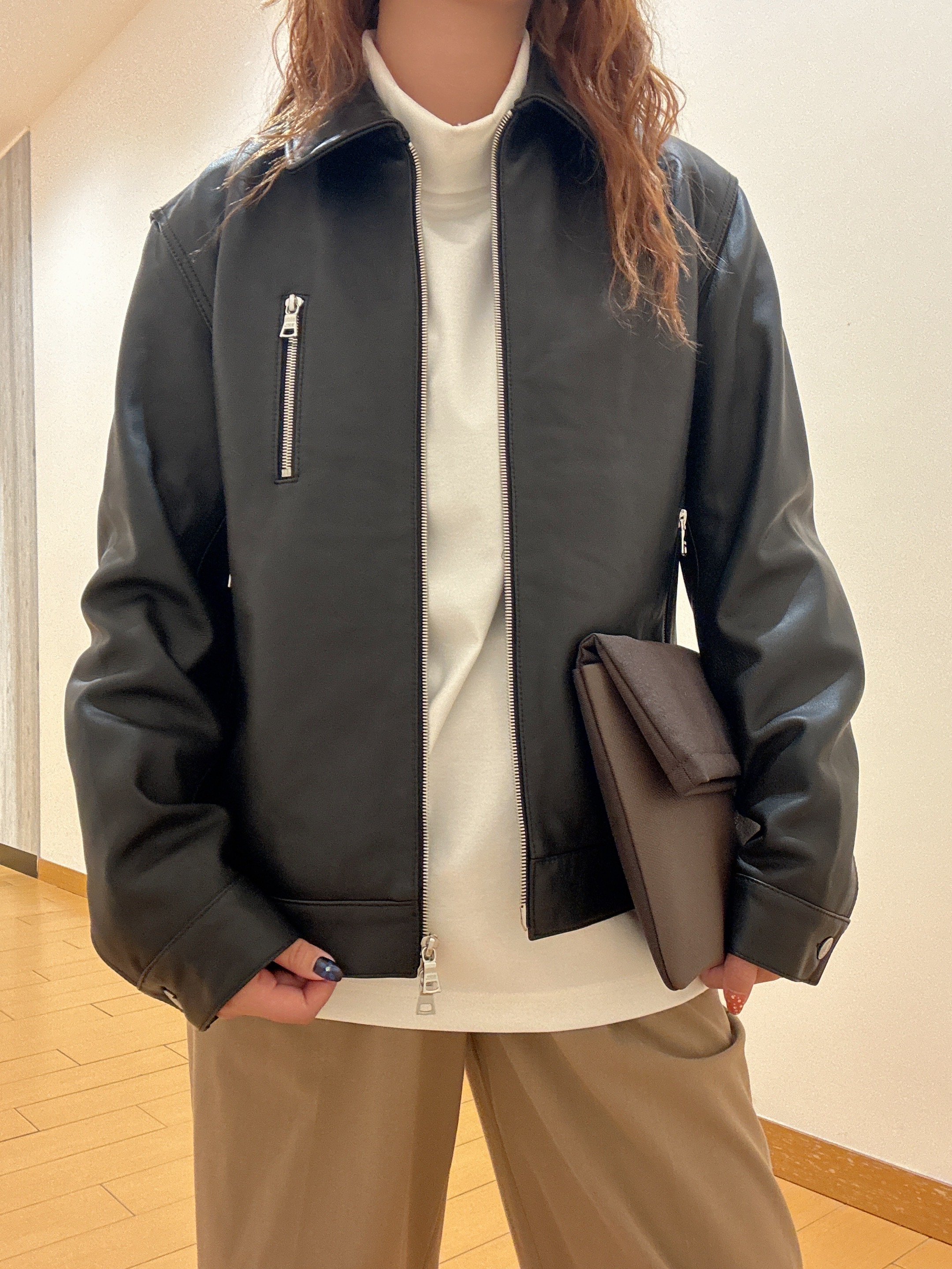 ヒナさんの「TAKEO KIKUCHI｜【BOWLER HAT LABEL】シングルレザーライダースジャケット」を使ったコーディネート