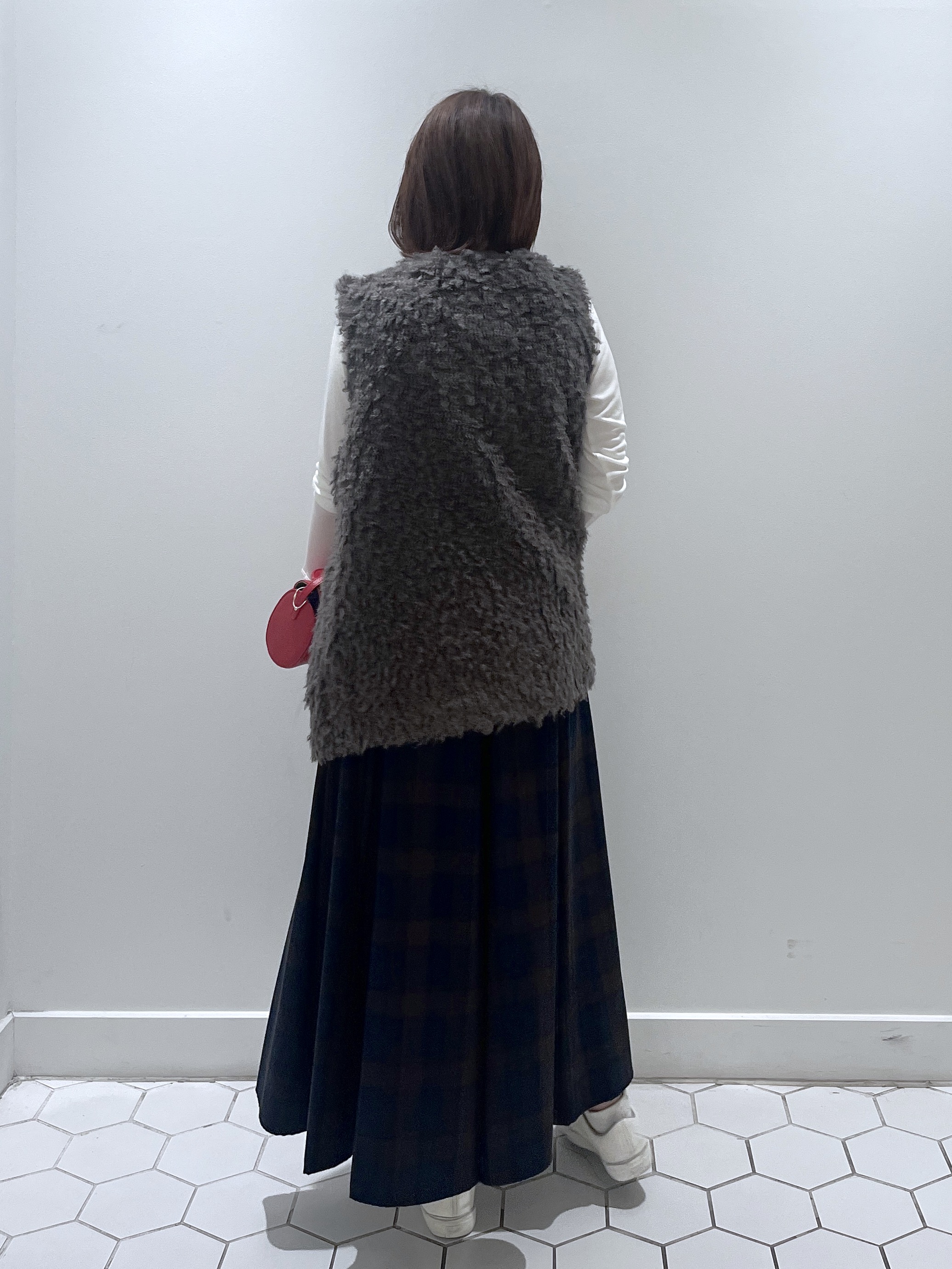 Makinoさんの「Dessin｜フェイクファージレ」を使ったコーディネート
