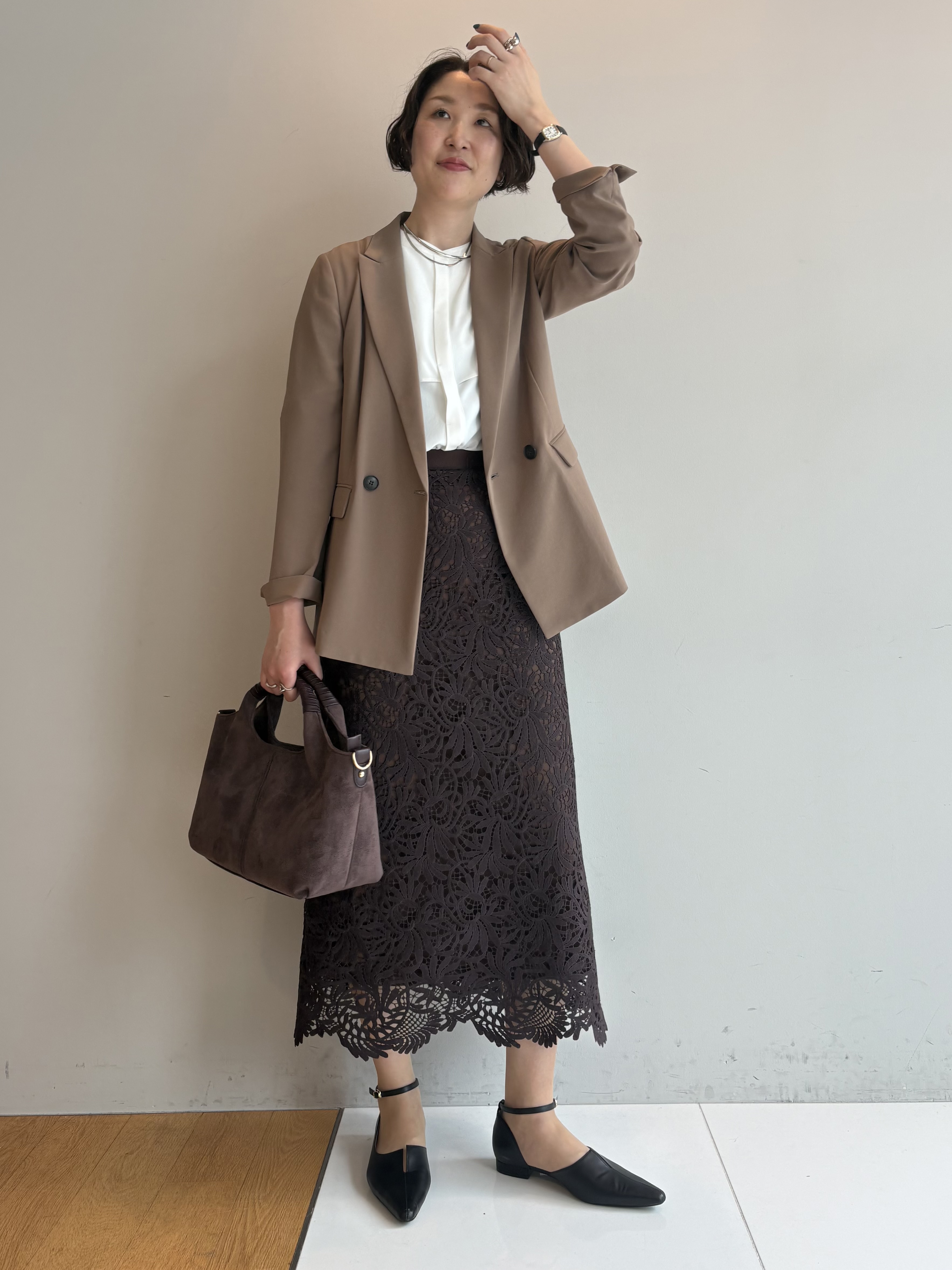 yuriさんの「INDIVI｜【接触冷感/UVケア/夏羽織り/着る日傘】ケープ風ブラウス」を使ったコーディネート