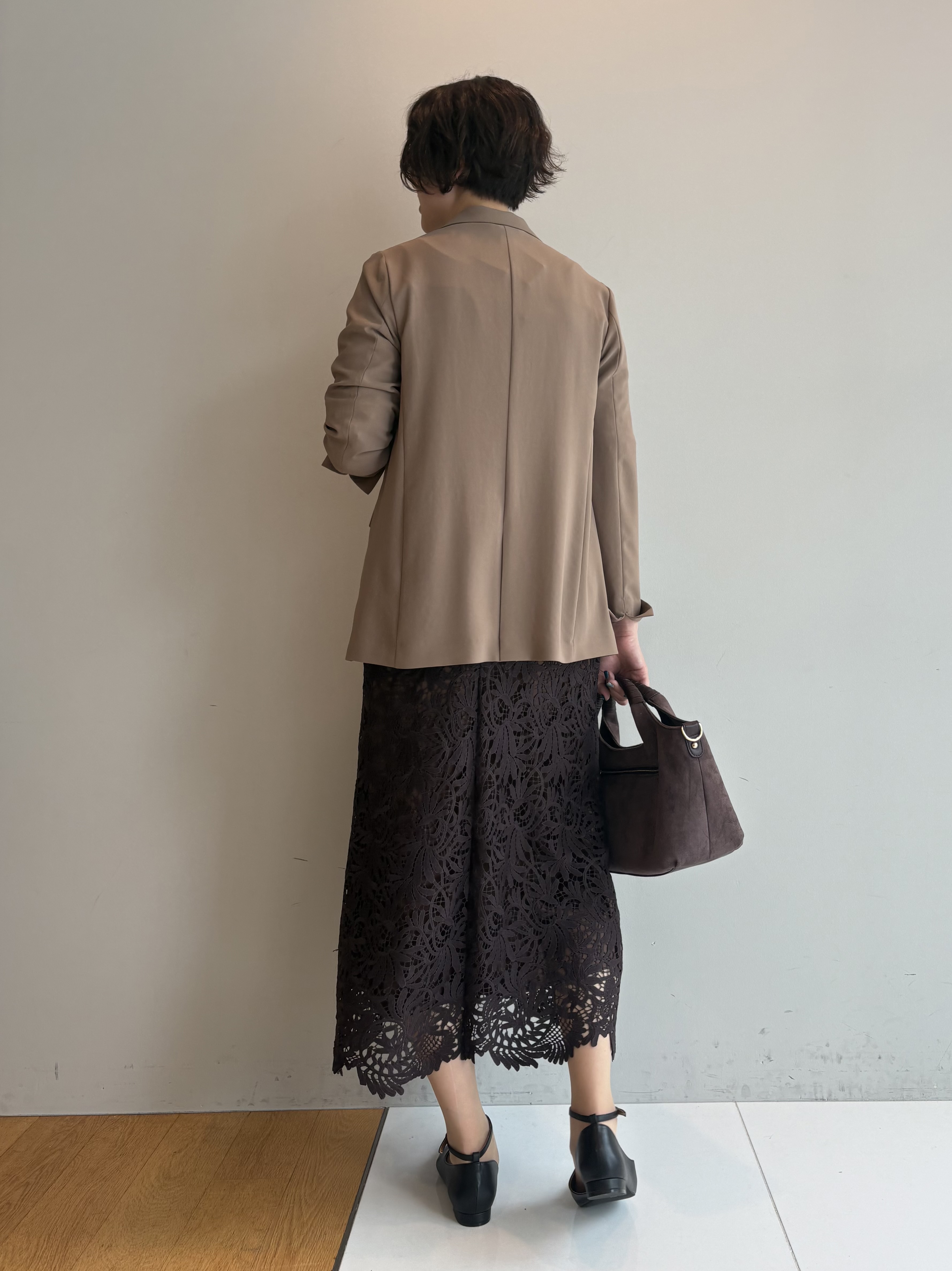 yuriさんの「INDIVI｜【接触冷感/UVケア/夏羽織り/着る日傘】ケープ風ブラウス」を使ったコーディネート