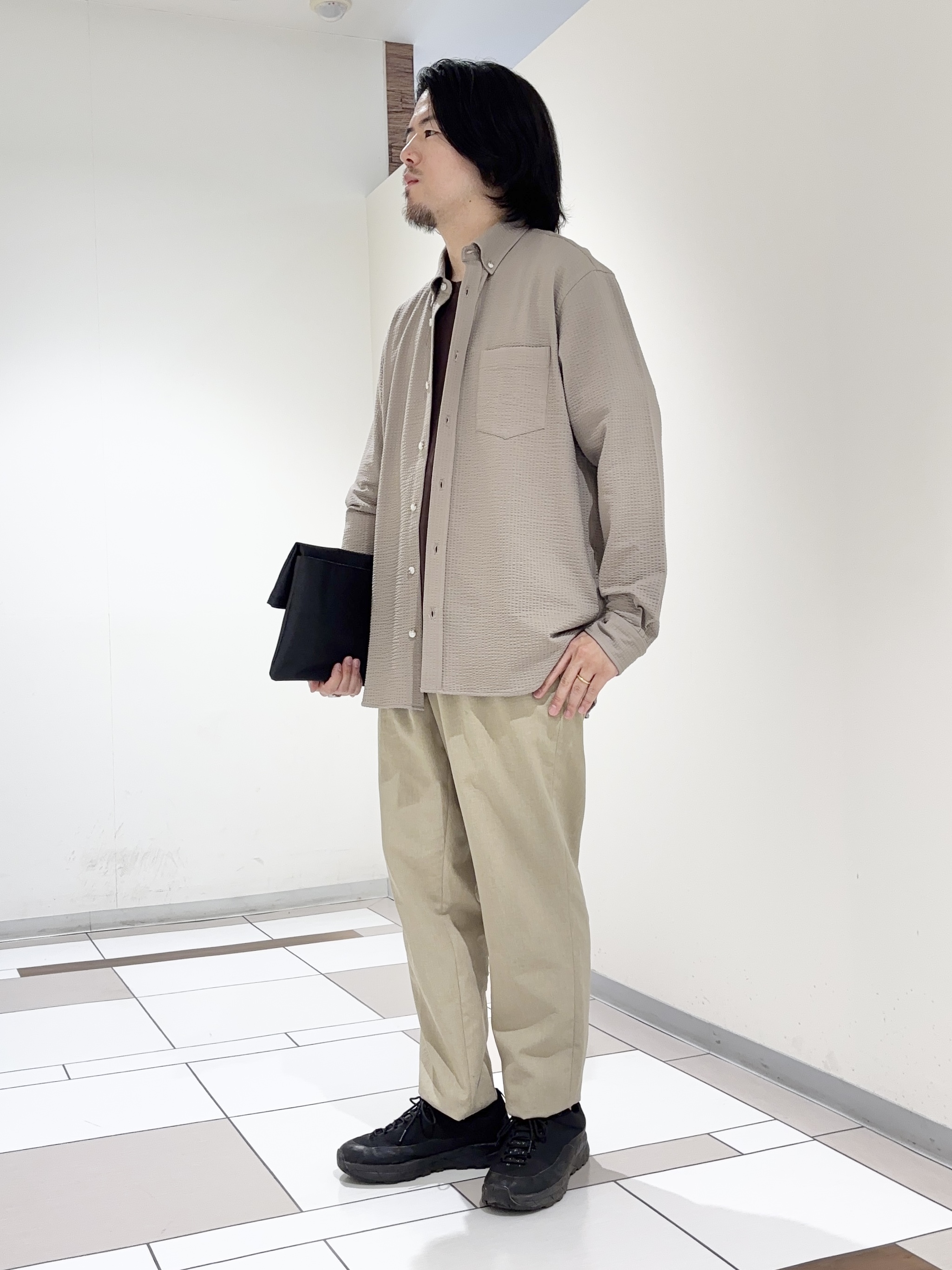 及川さんの「TAKEO KIKUCHI｜【BOWLER HAT LABEL】アイスクリアコットンボーラーハットウォーカー 半袖ポケT」を使ったコーディネート