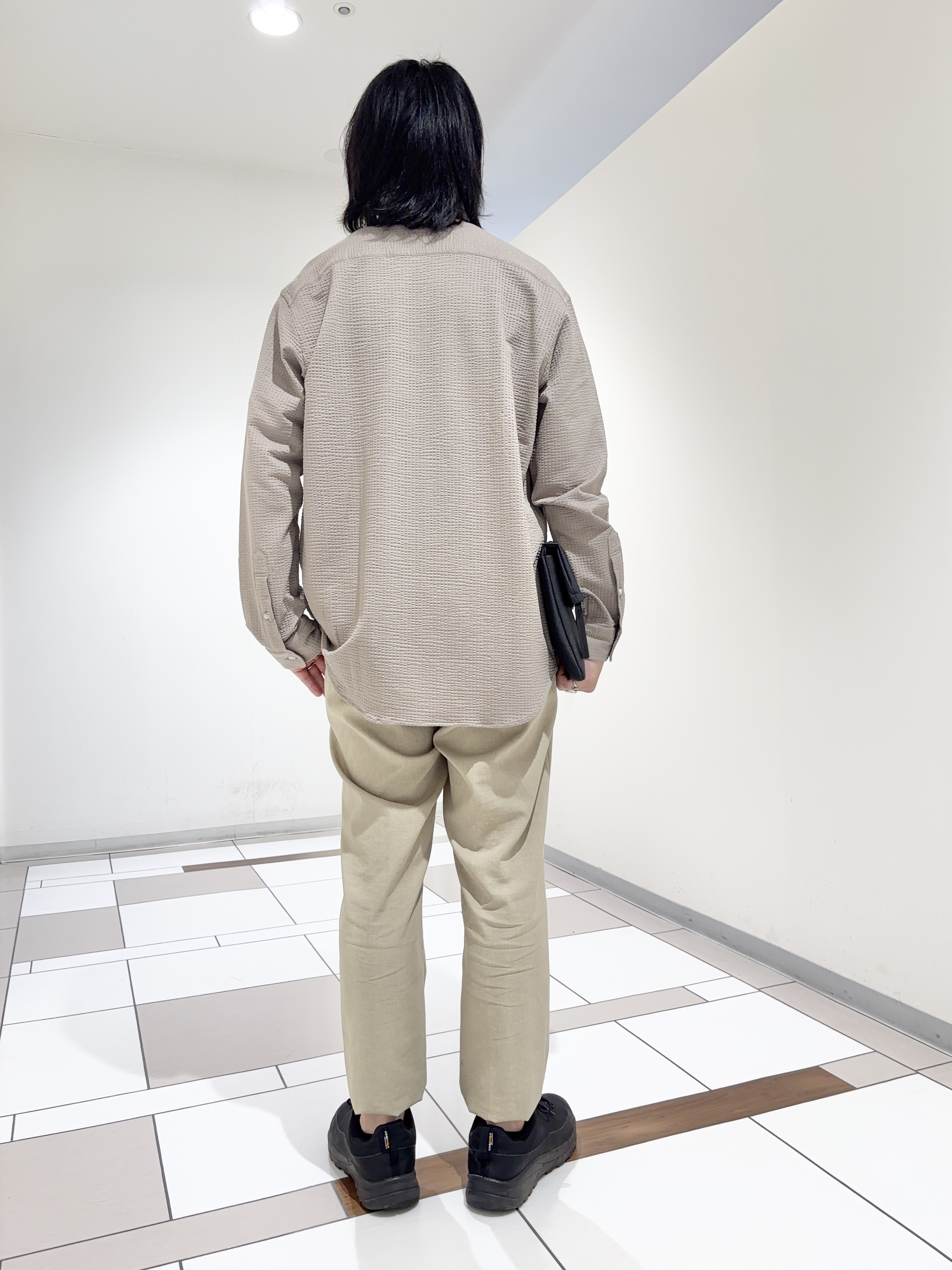 及川さんの「TAKEO KIKUCHI｜【BOWLER HAT LABEL】アイスクリアコットンボーラーハットウォーカー 半袖ポケT」を使ったコーディネート