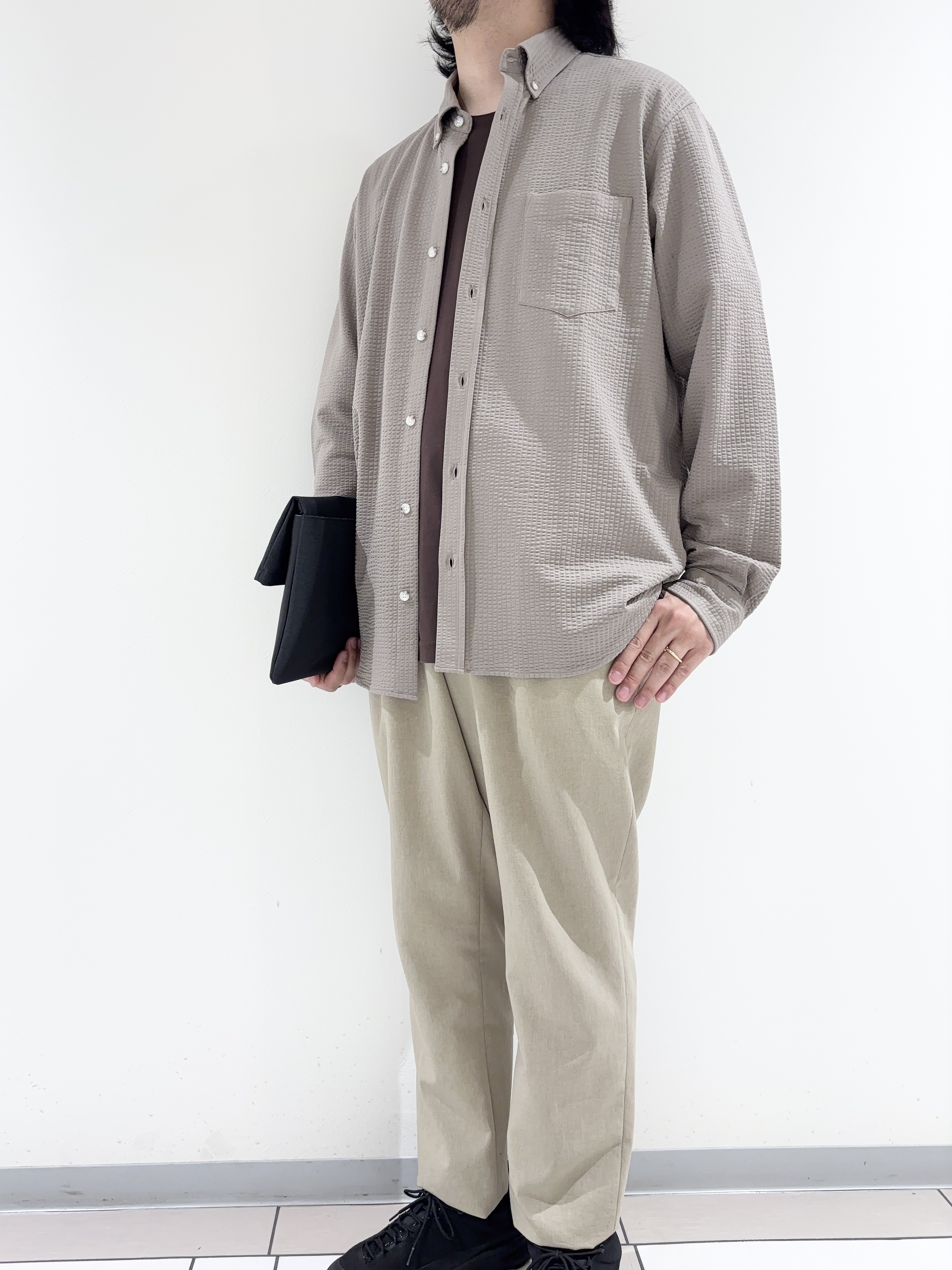 及川さんの「TAKEO KIKUCHI｜【BOWLER HAT LABEL】アイスクリアコットンボーラーハットウォーカー 半袖ポケT」を使ったコーディネート